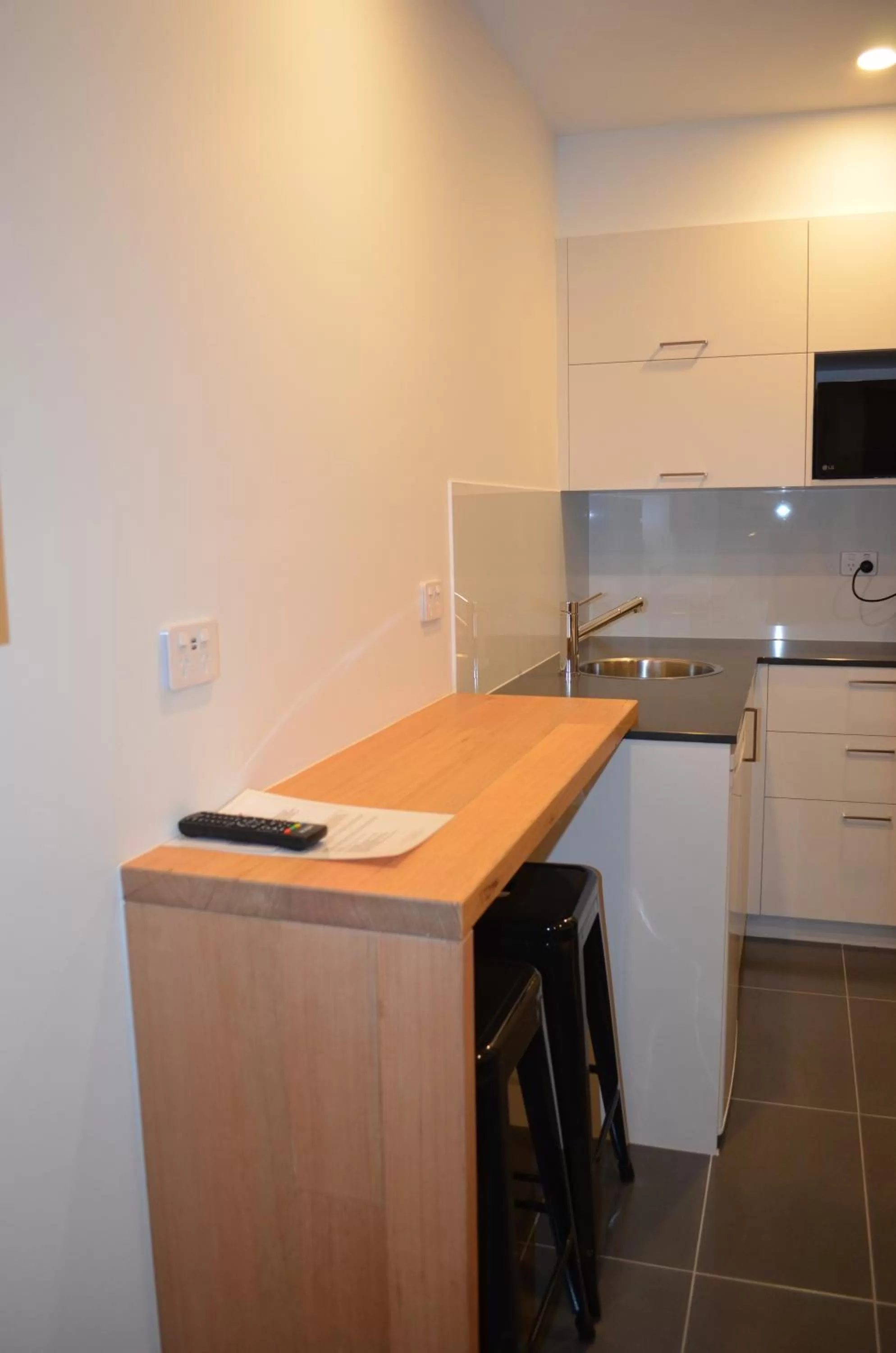 Kitchen or kitchenette in Bright Colonial Motel