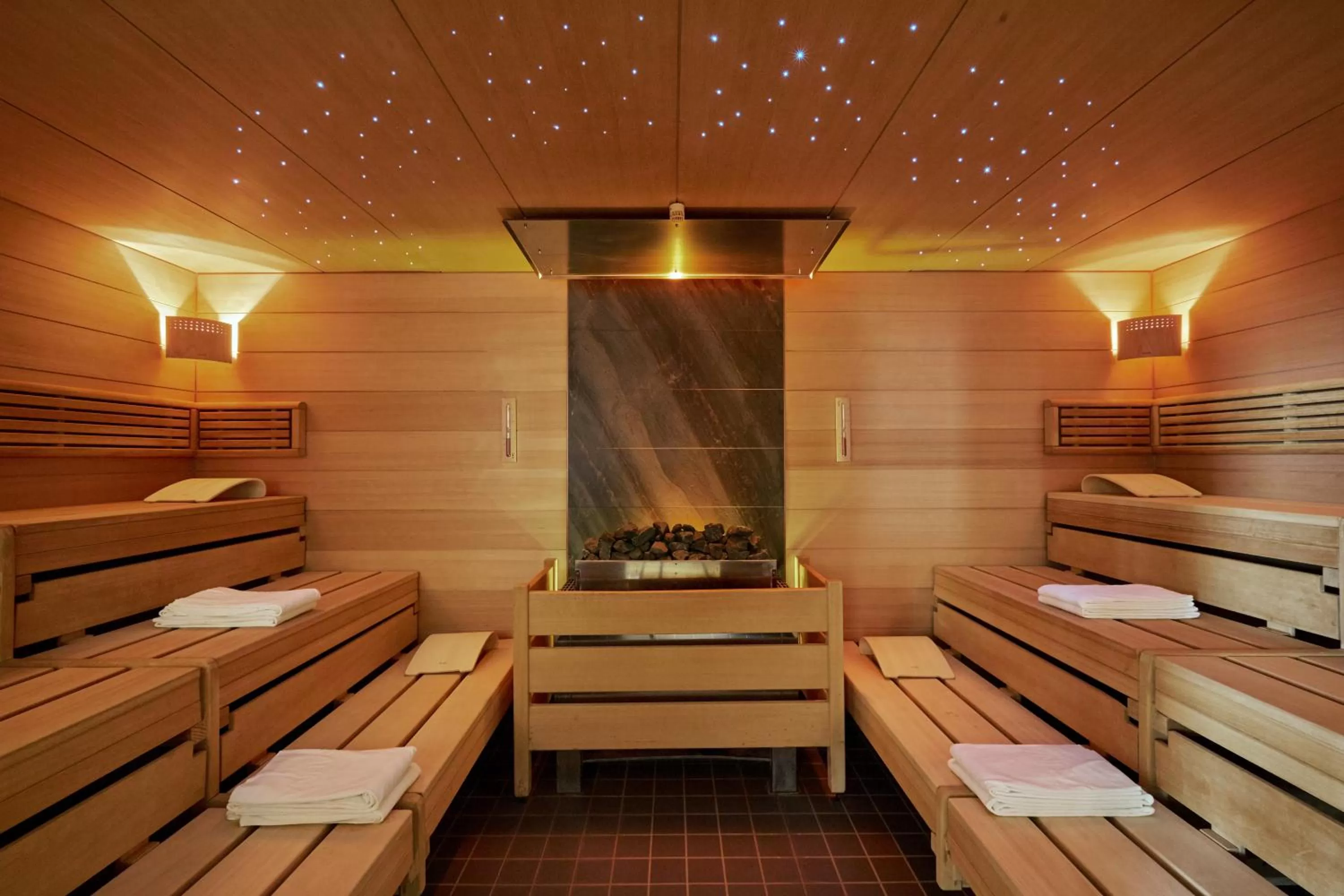 Sauna, Bed in H+ Hotel & SPA Friedrichroda