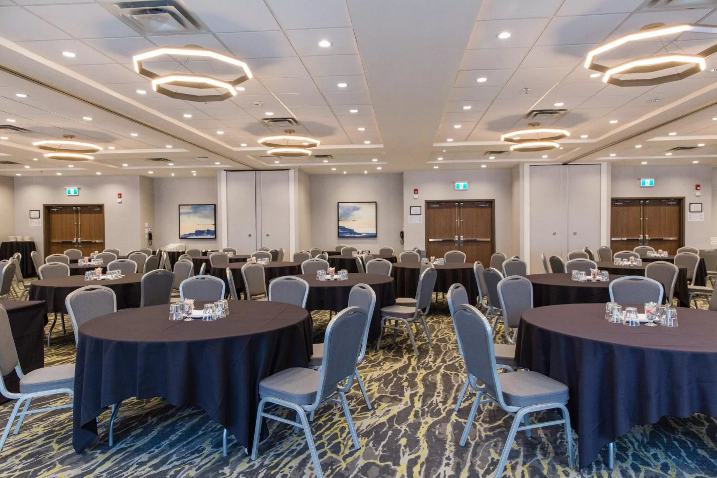 Banquet/Function facilities in Holiday Inn Hotel & Suites Calgary South - Conference Ctr by IHG