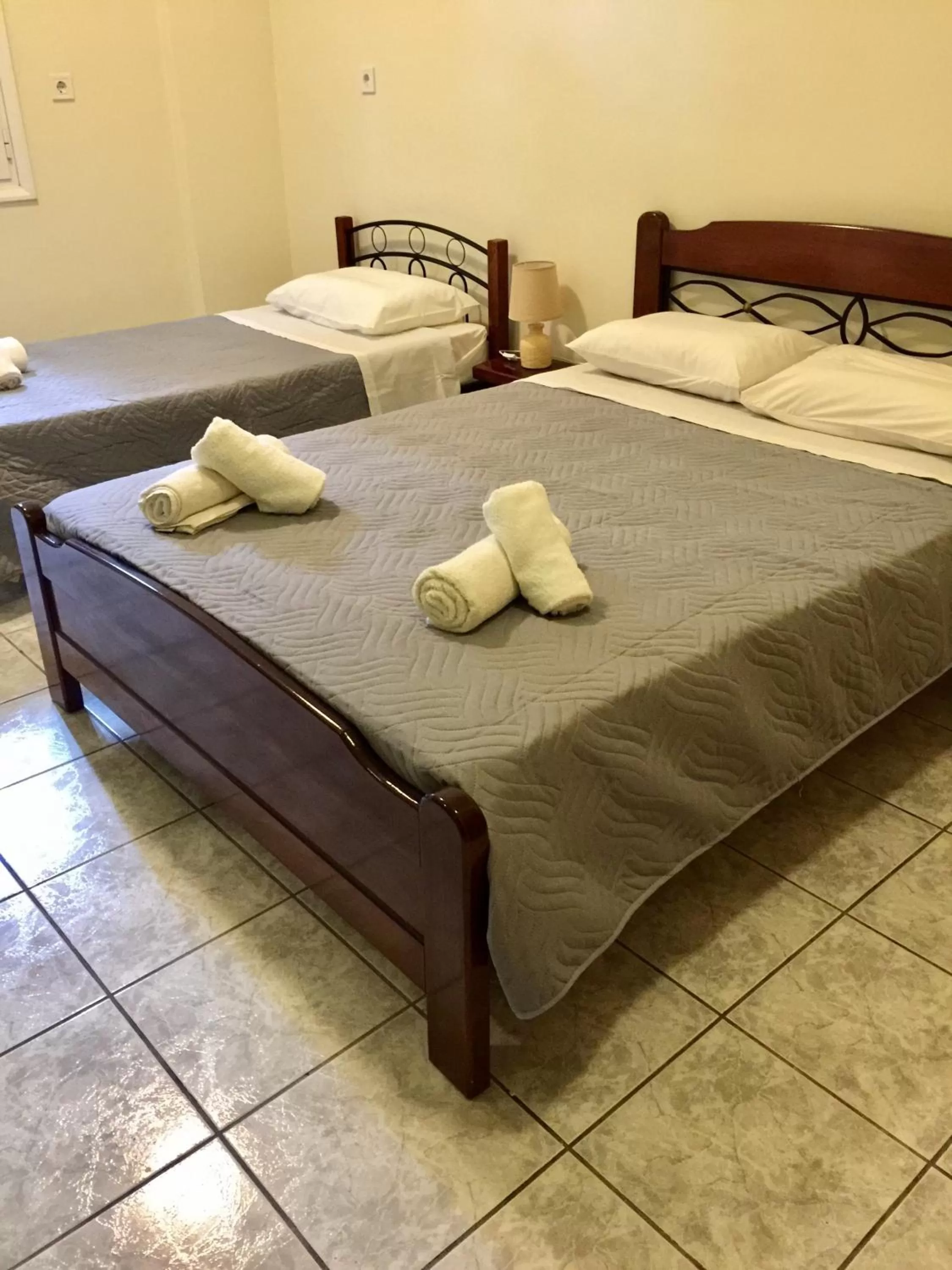 Bed in happyWish Syros