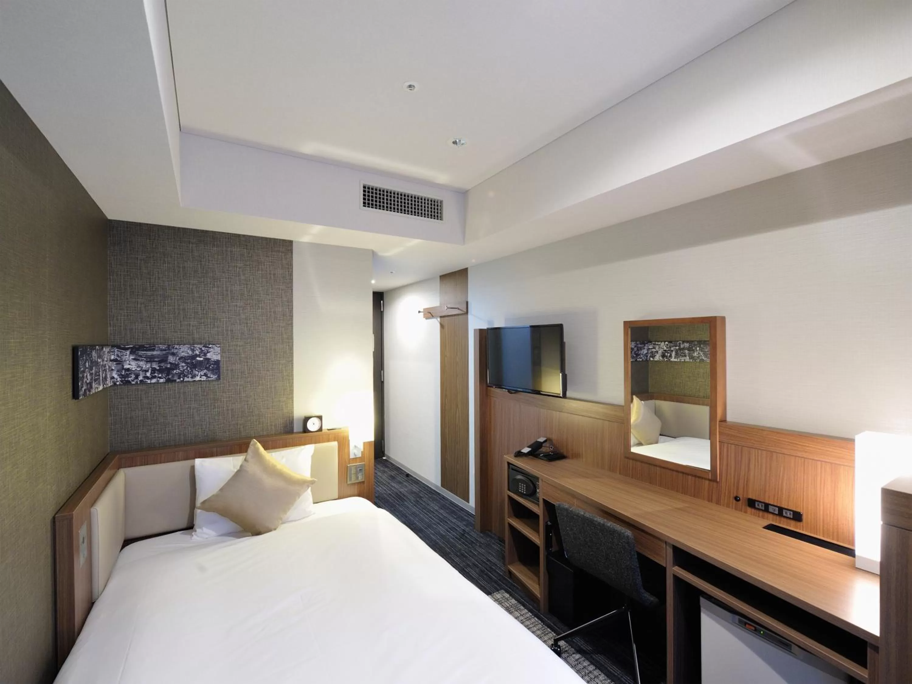 Single Room - Non-Smoking in Four Points Flex by Sheraton Osaka Umeda