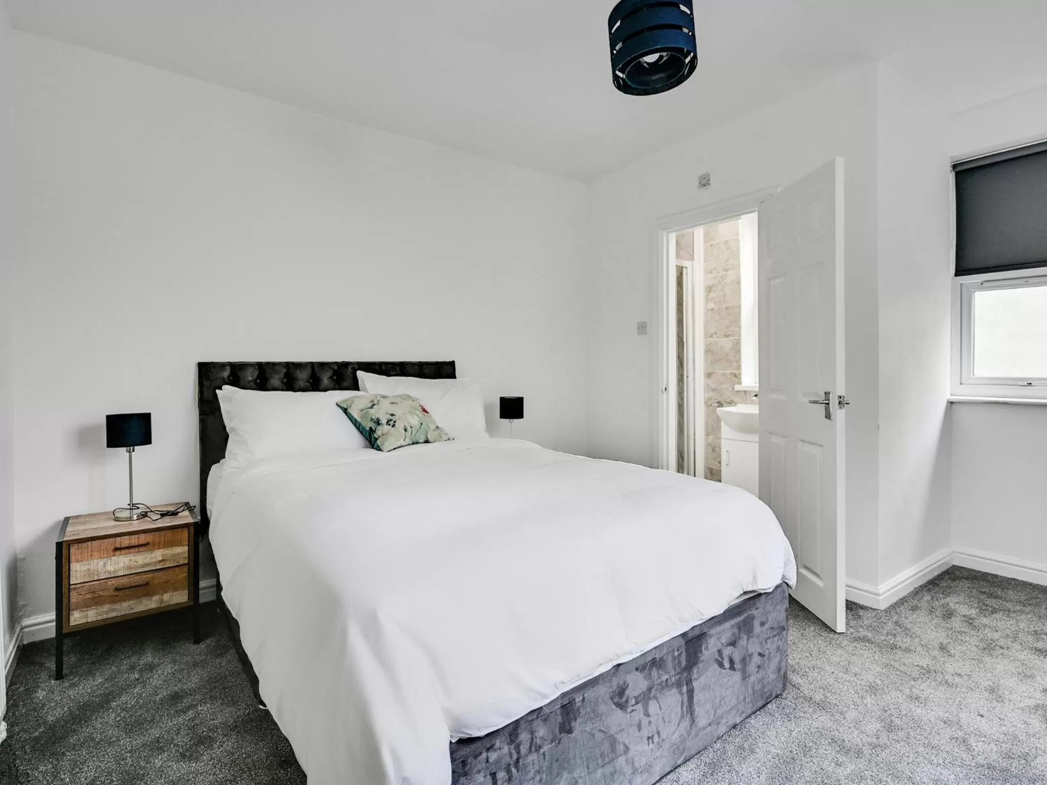 Bedroom in Albert View Rooms