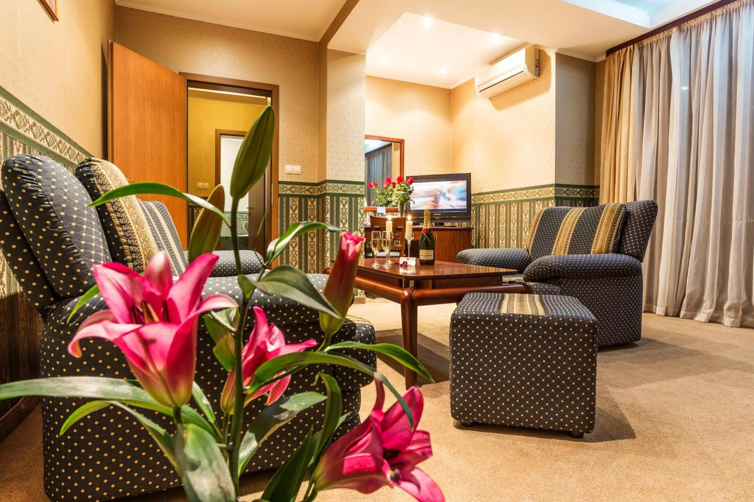 Bedroom in Chateau Montagne Hotel Troyan