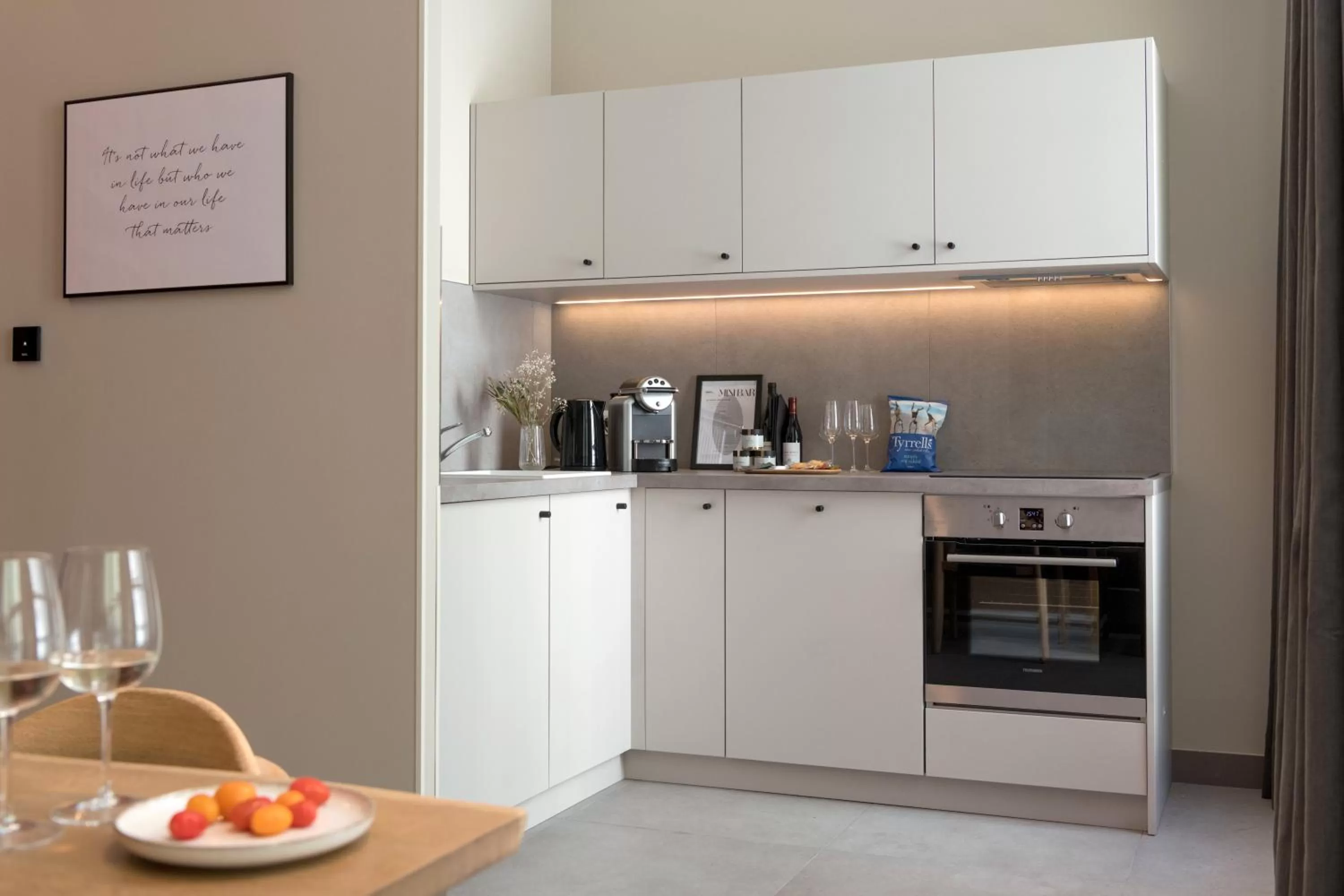 Coffee/tea facilities, Kitchen/Kitchenette in MiHotel Sala