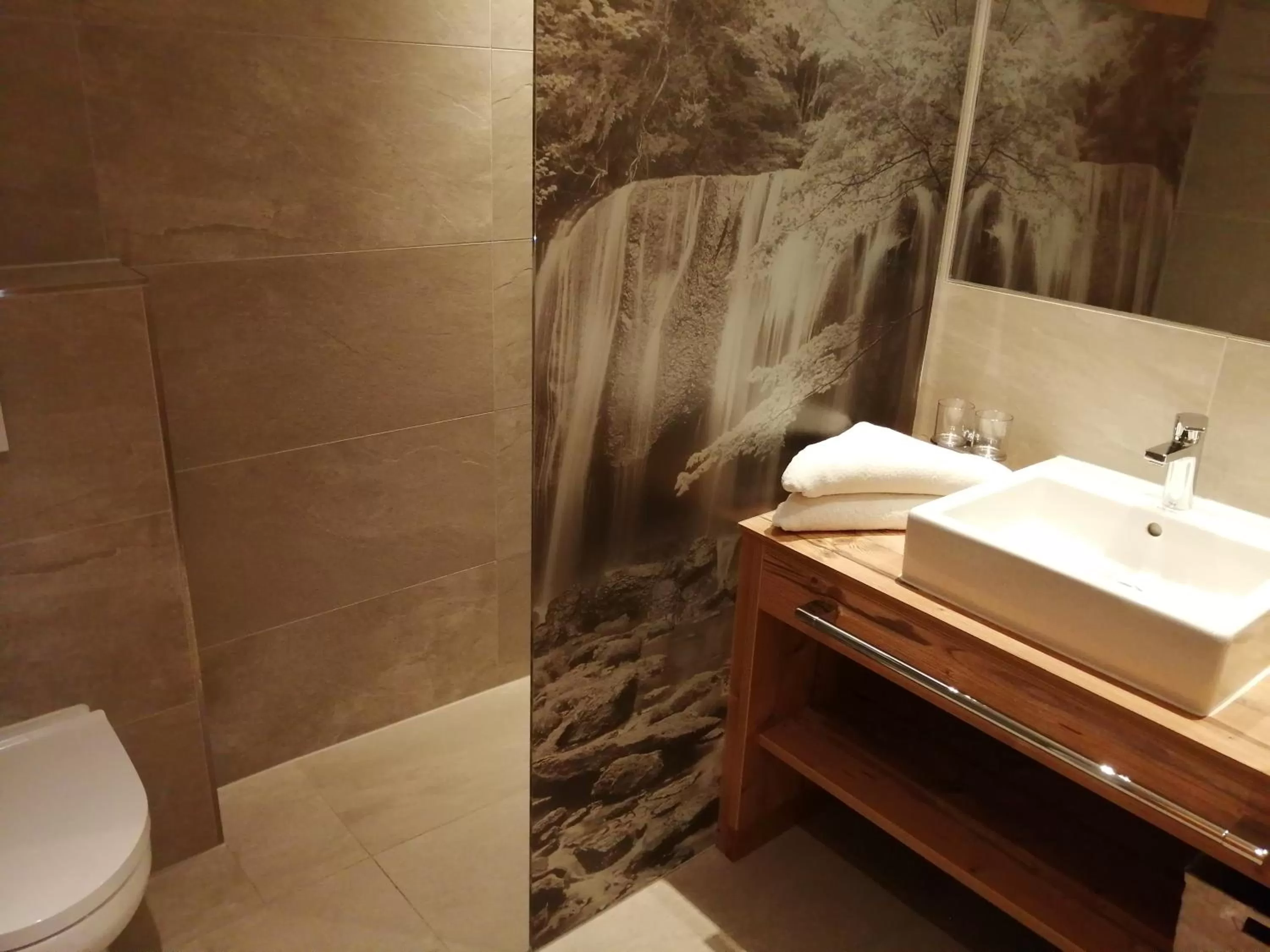 Bathroom in Hotel Enzian