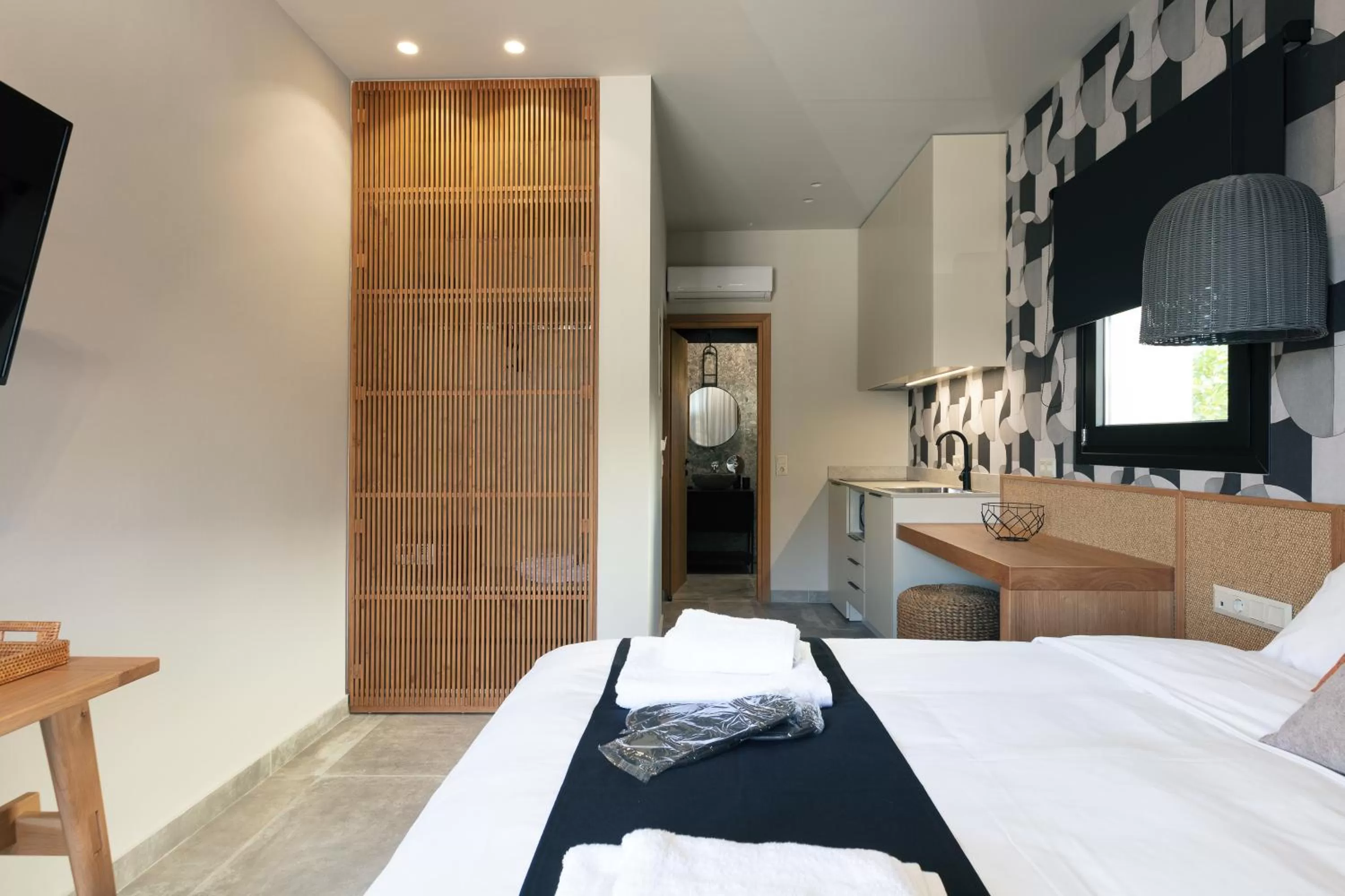 Photo of the whole room, Bed in Chapter 02 Gallery Suites - ex GD Gallery Suites