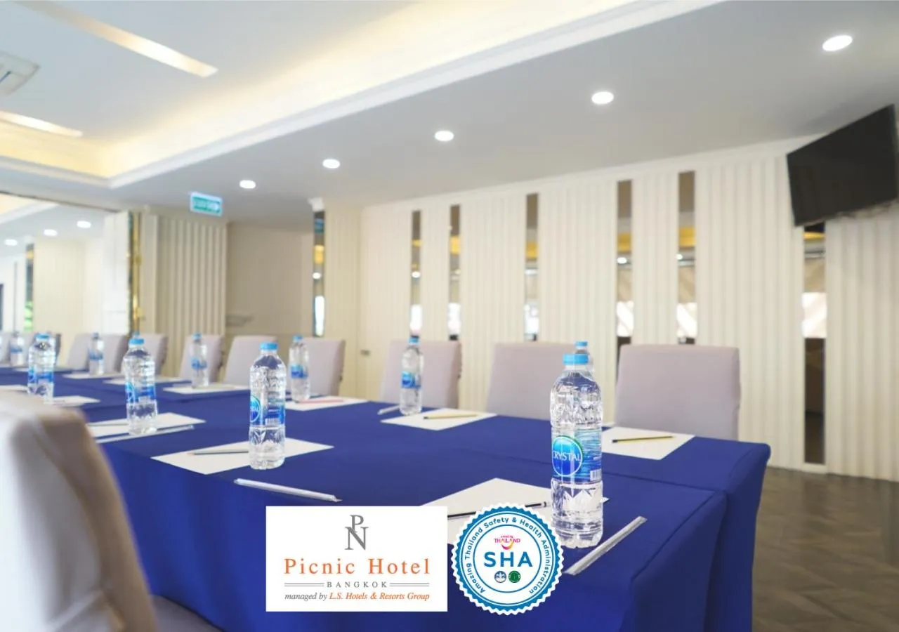 Meeting/conference room in Picnic Hotel Bangkok - Rang Nam