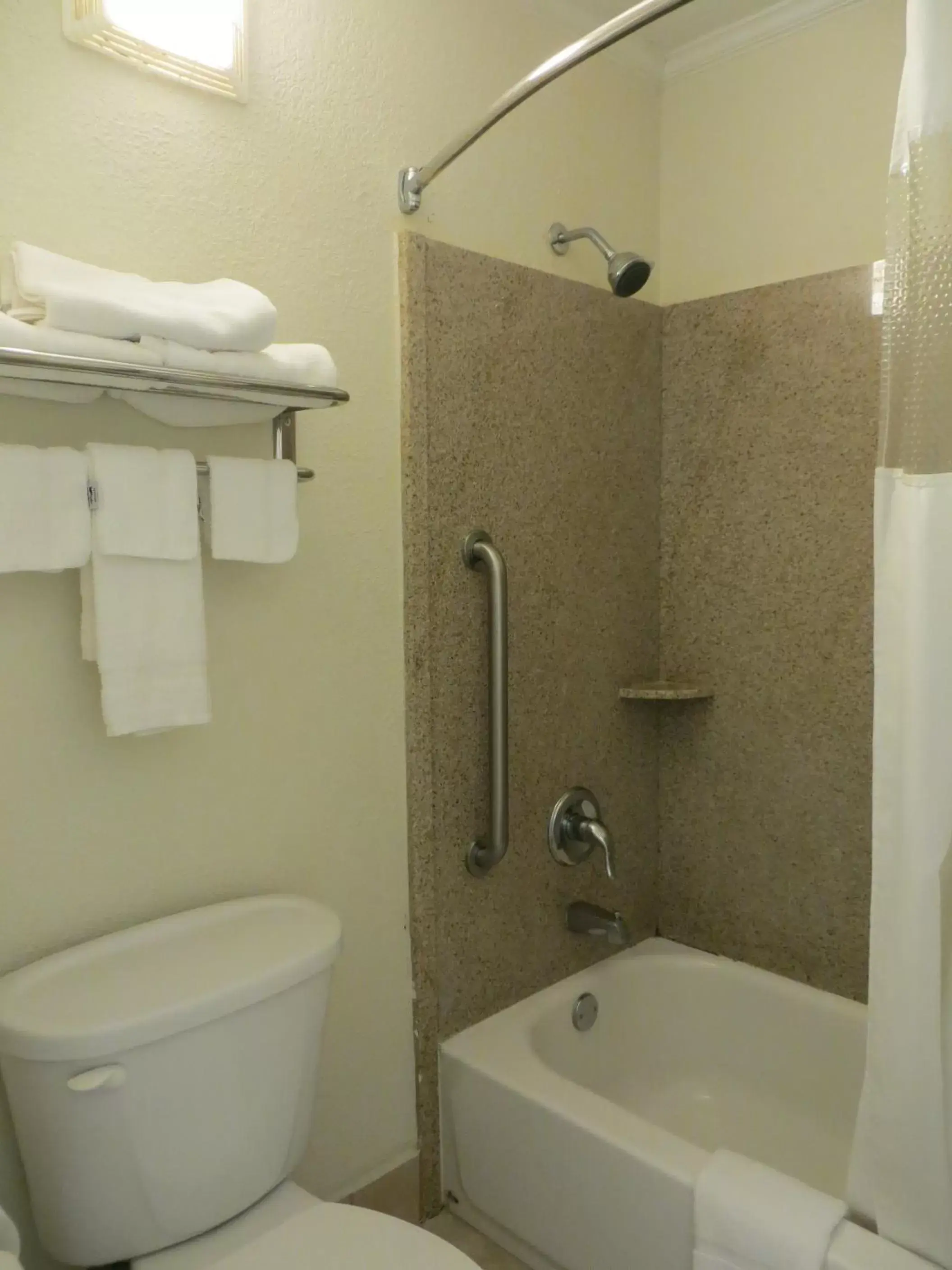 Double Room with Two Double Beds - Smoking in Rodeway Inn & Suites Fort Jackson Double Room with Two Double Beds - Smoking in Rodeway Inn & Suites Fort Jackson