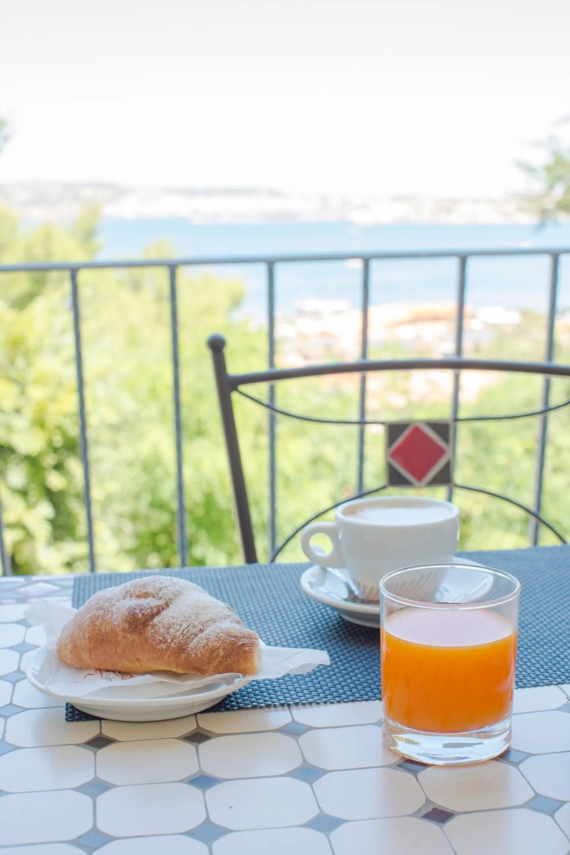 Buffet breakfast in Grand Hotel Palau