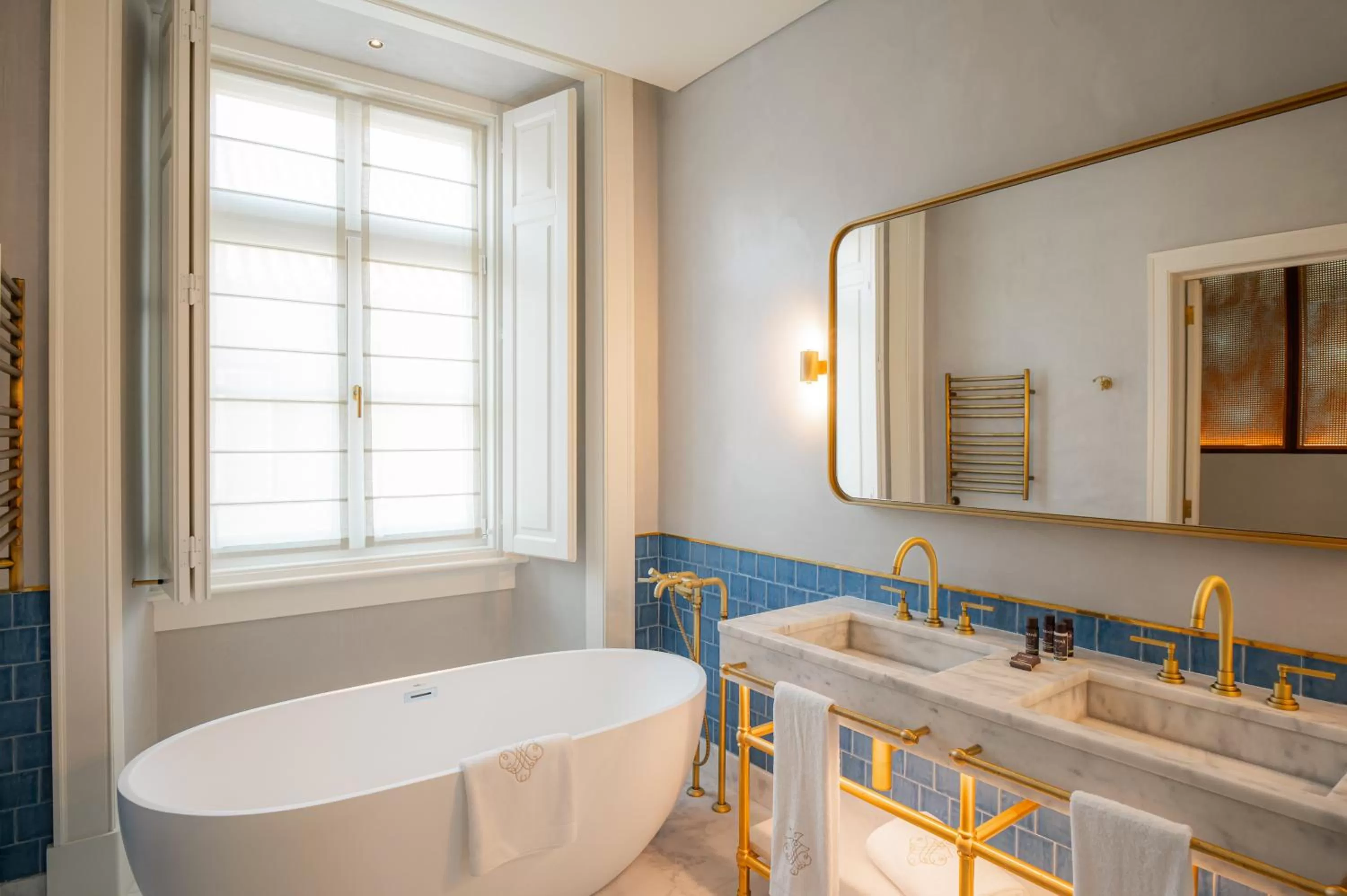 Bathroom in Palácio Ludovice Wine Experience Hotel