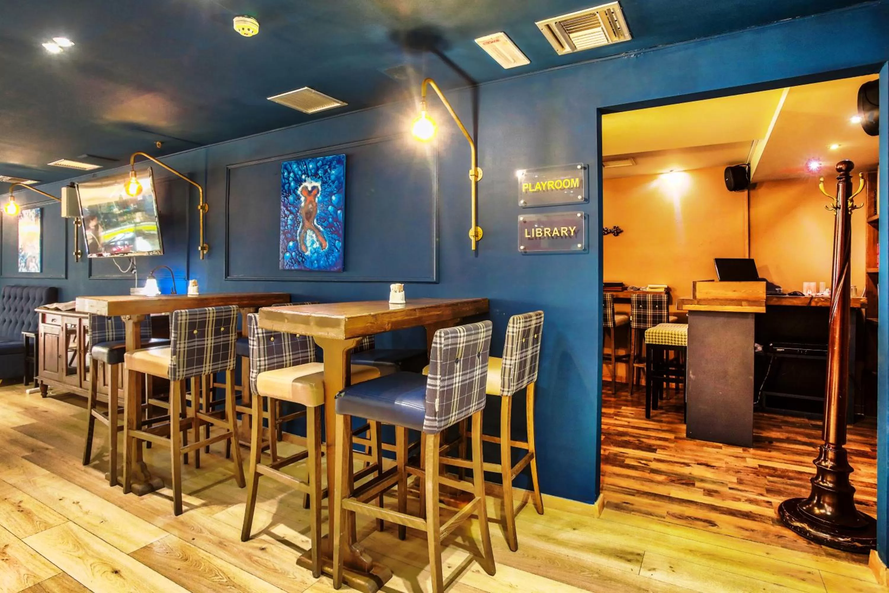 Library in Capsis Astoria Heraklion