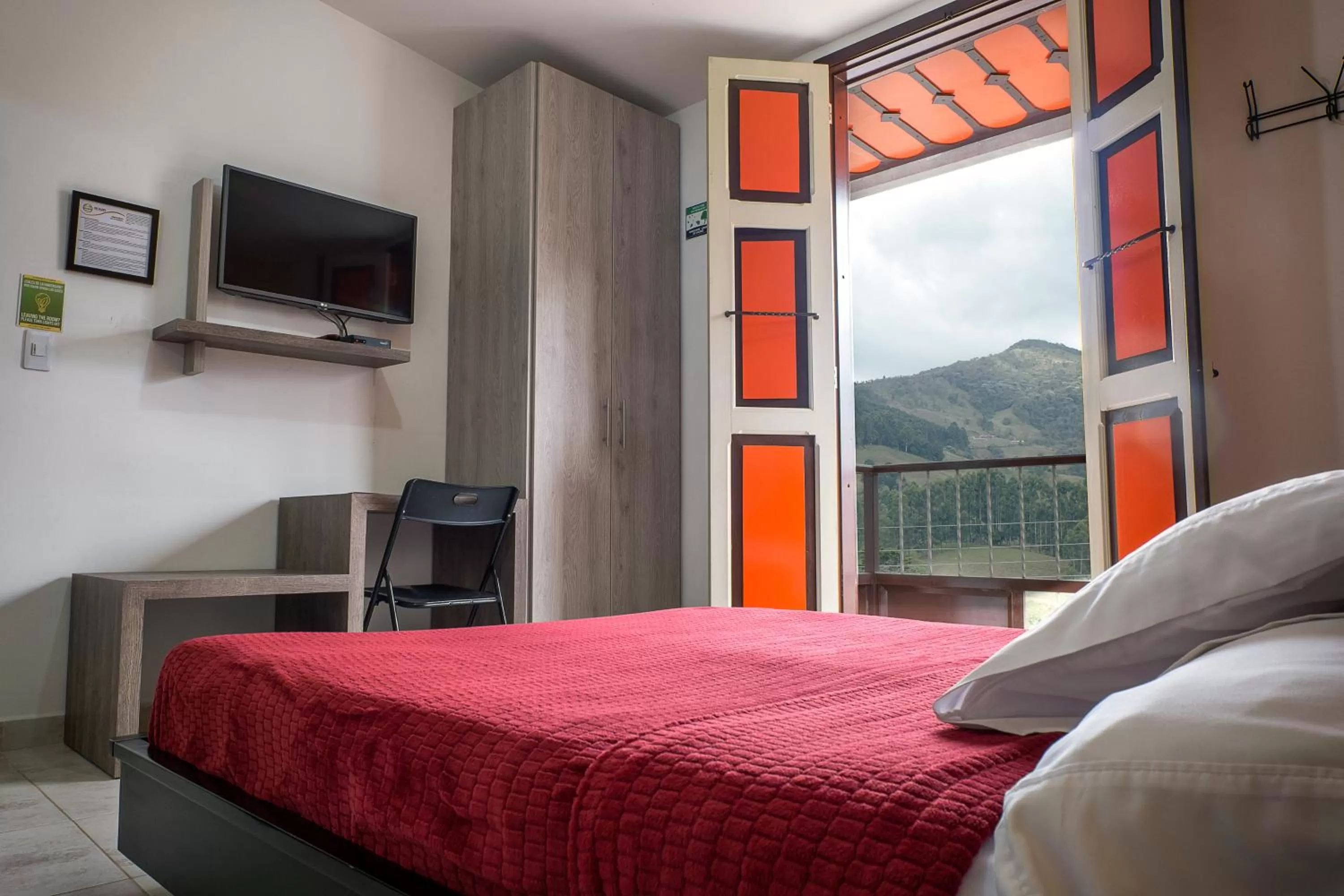 Photo of the whole room, Bed in Casa Borbon