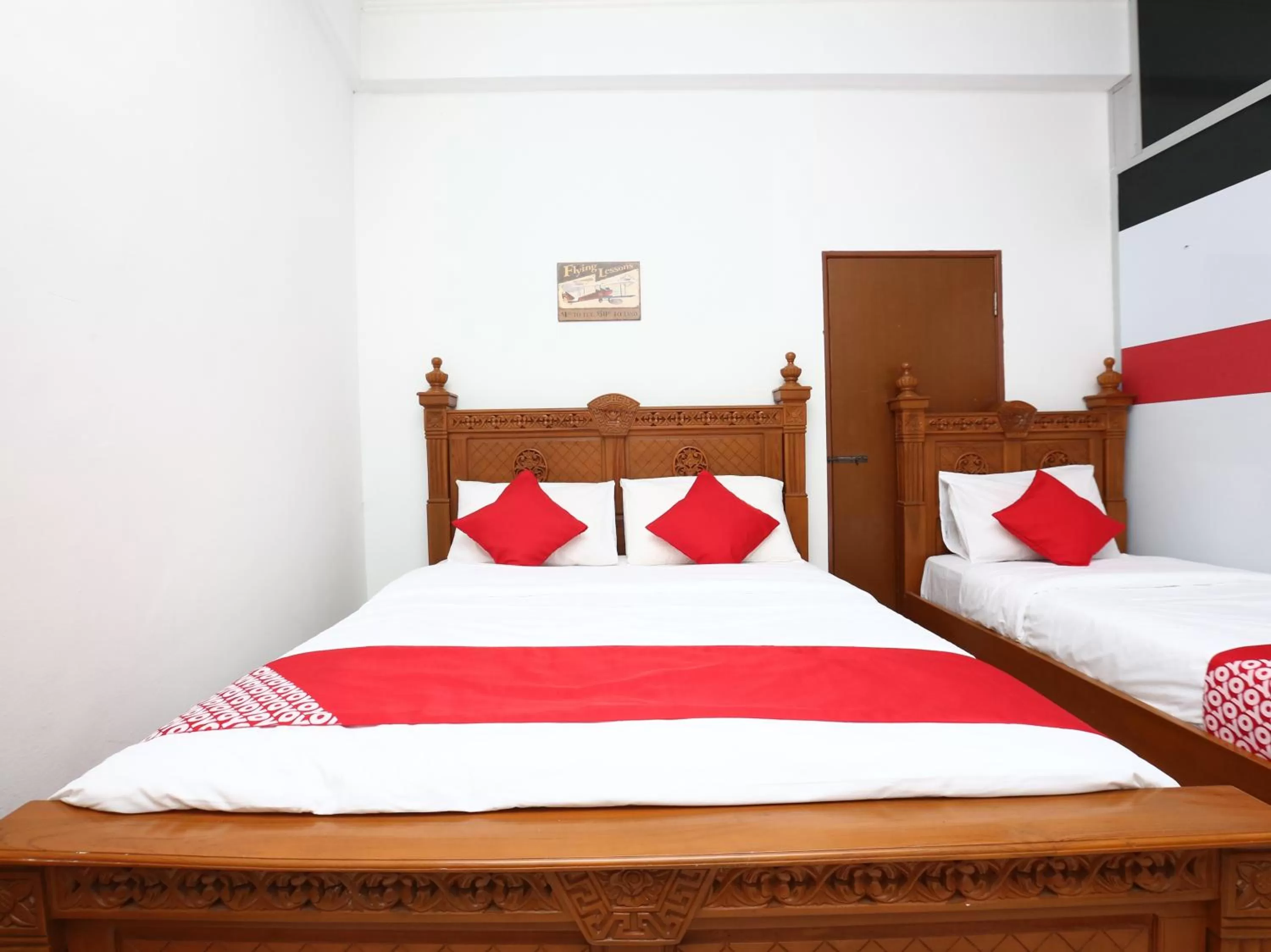 Bedroom, Bed in OYO 89435 Nusantara Group Hotel