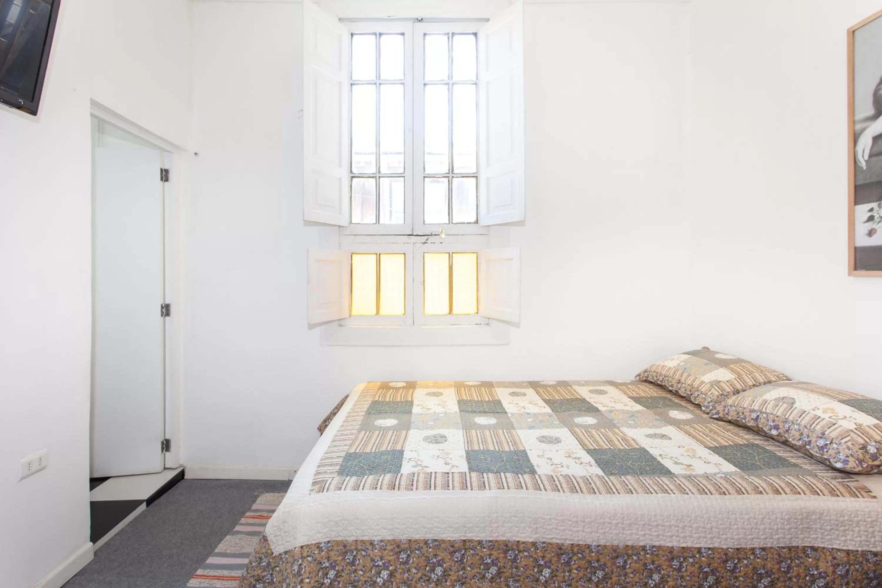 Photo of the whole room, Bed in ITALIA SUITE B&B habitaciones con baño privado y aire acondicionado