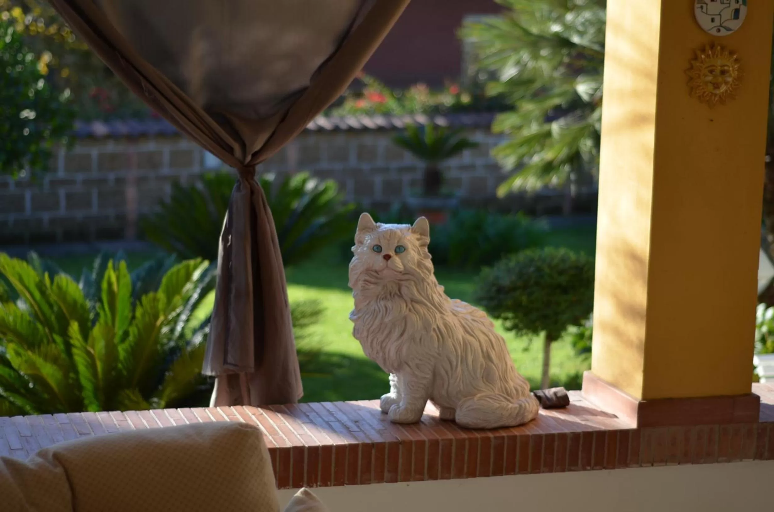 Decorative detail, Pets in La Magnolia B&B