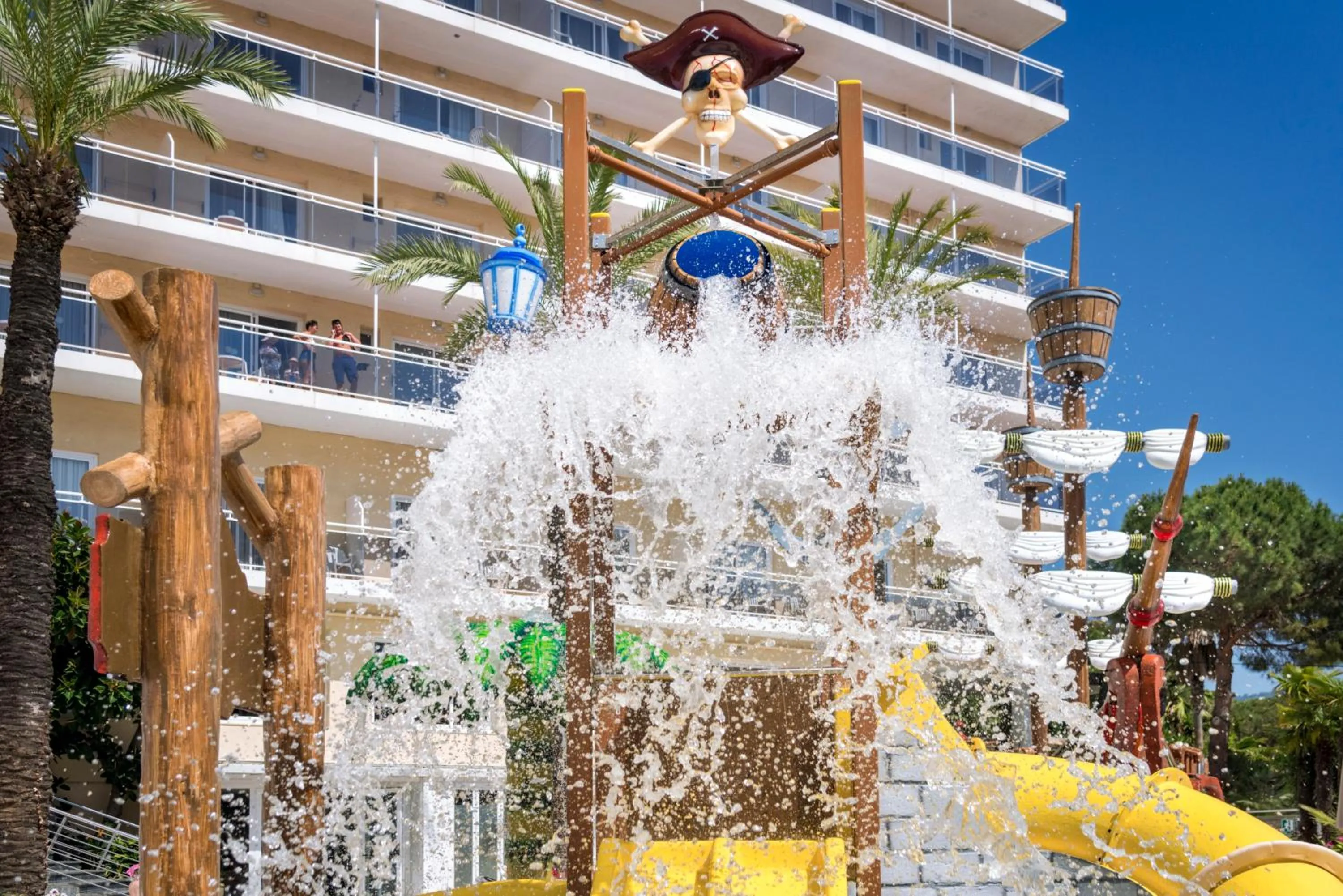 Aqua park in Hotel Oasis Park Splash