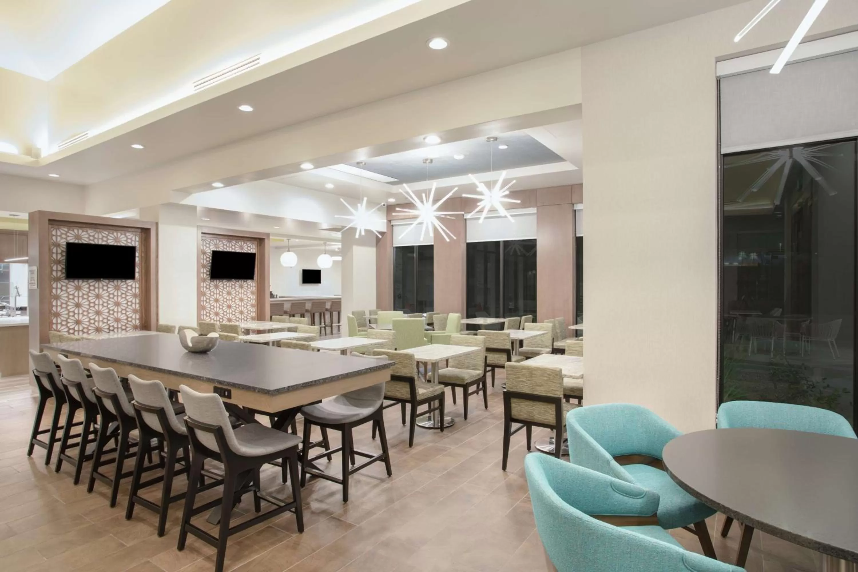 Restaurant/places to eat in Hilton Garden Inn Las Vegas City Center