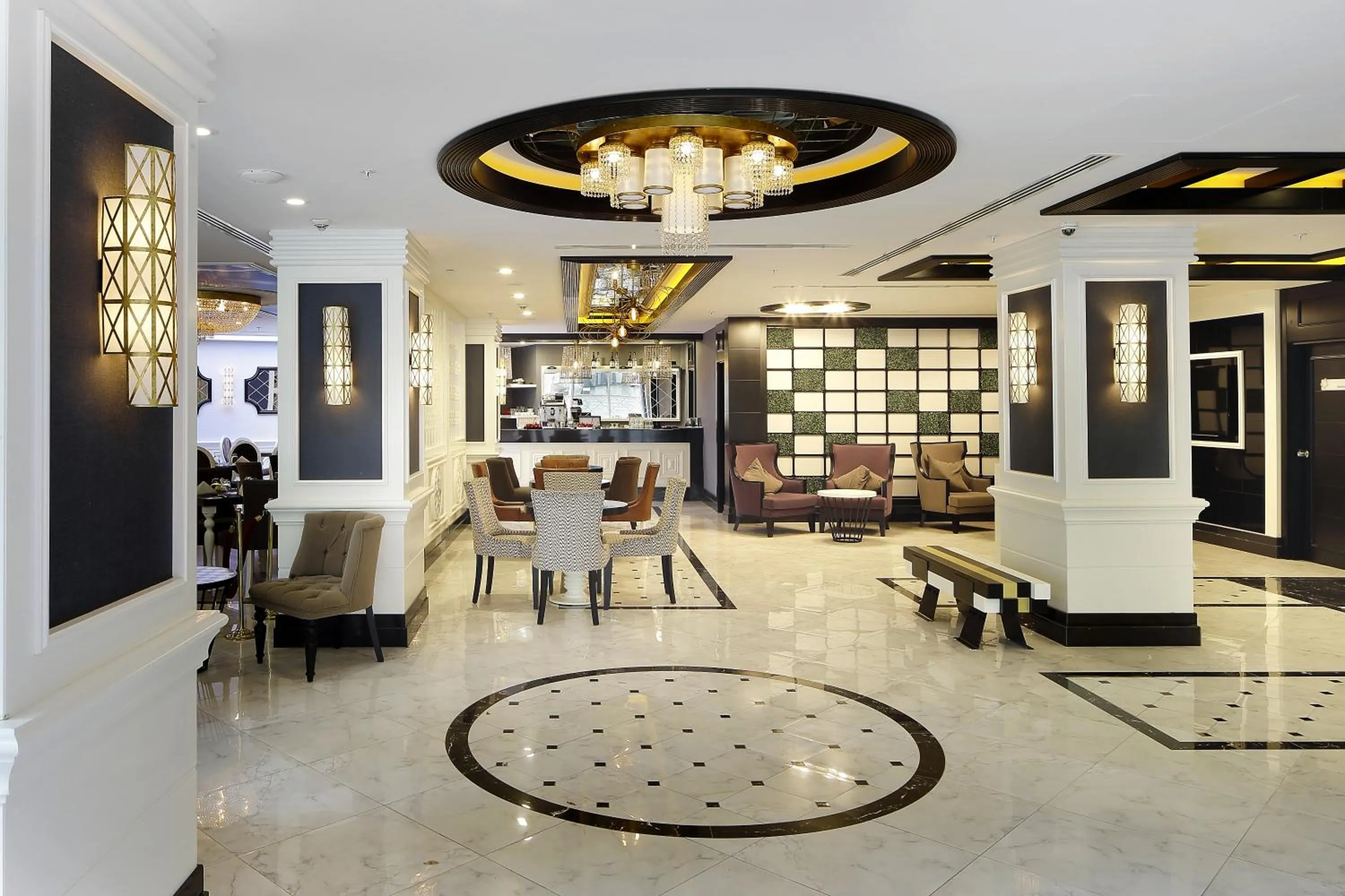 Lobby or reception in Mia Berre Hotels