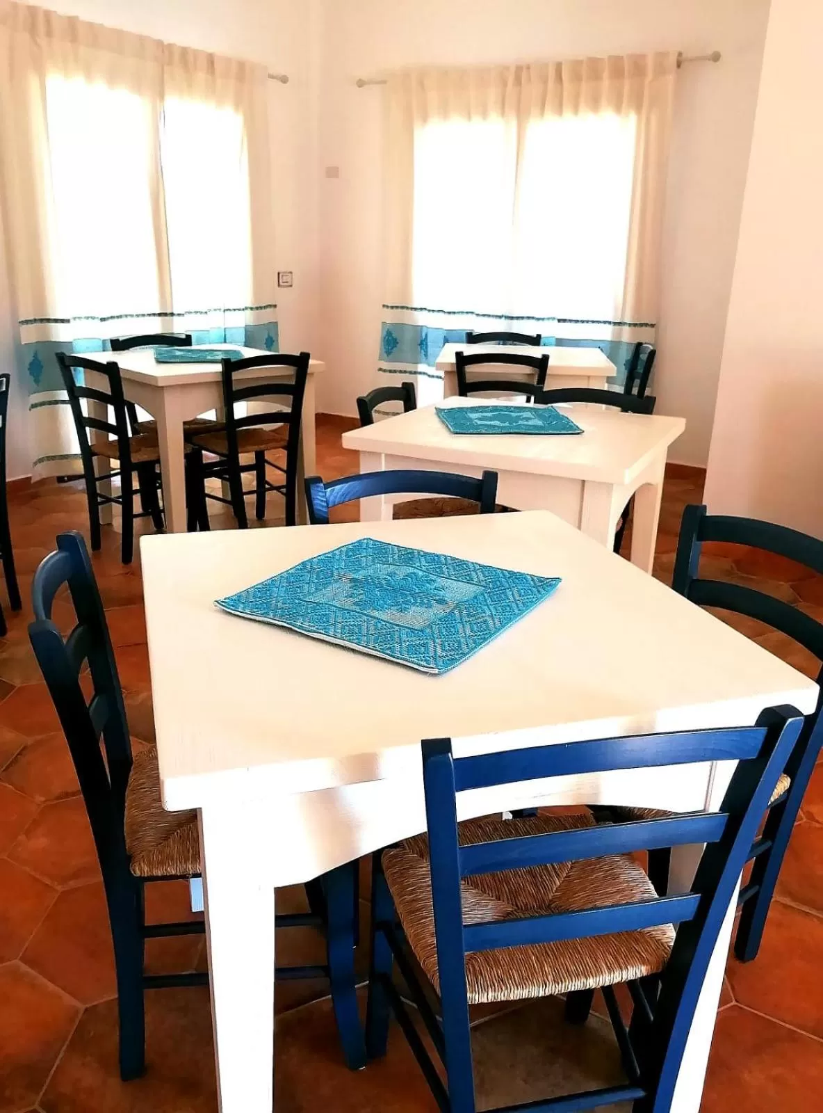 Restaurant/places to eat in Tenute Efis