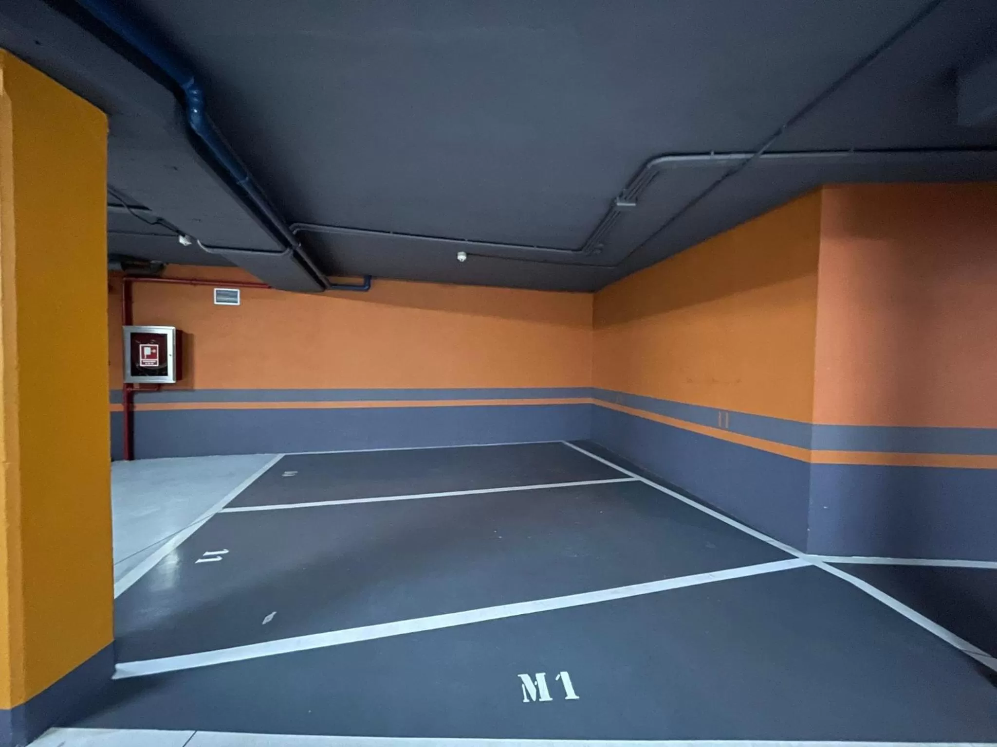 Parking in Nexus Valladolid Suites & Hotel