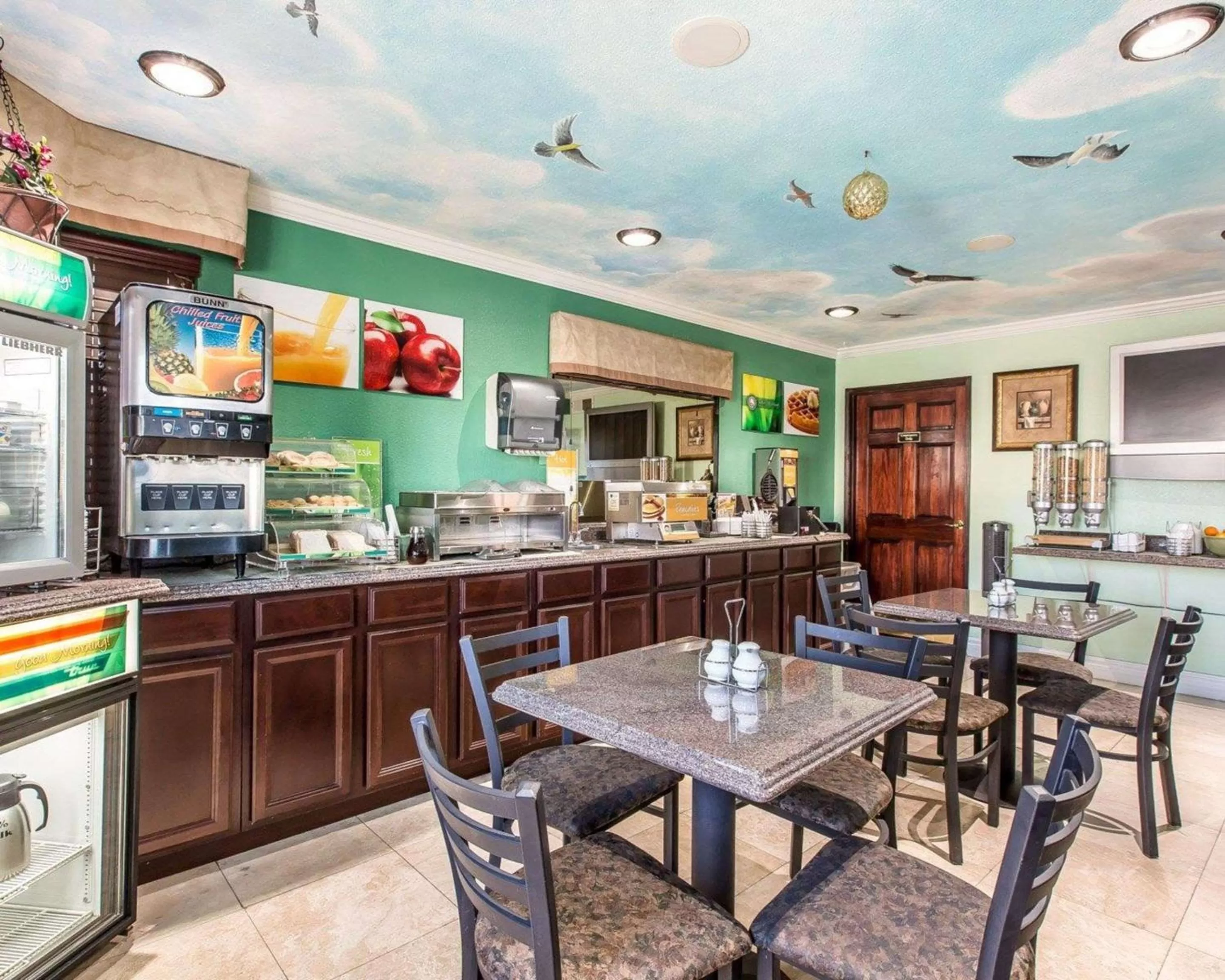 Restaurant/places to eat in Quality Inn Hemet - San Jacinto