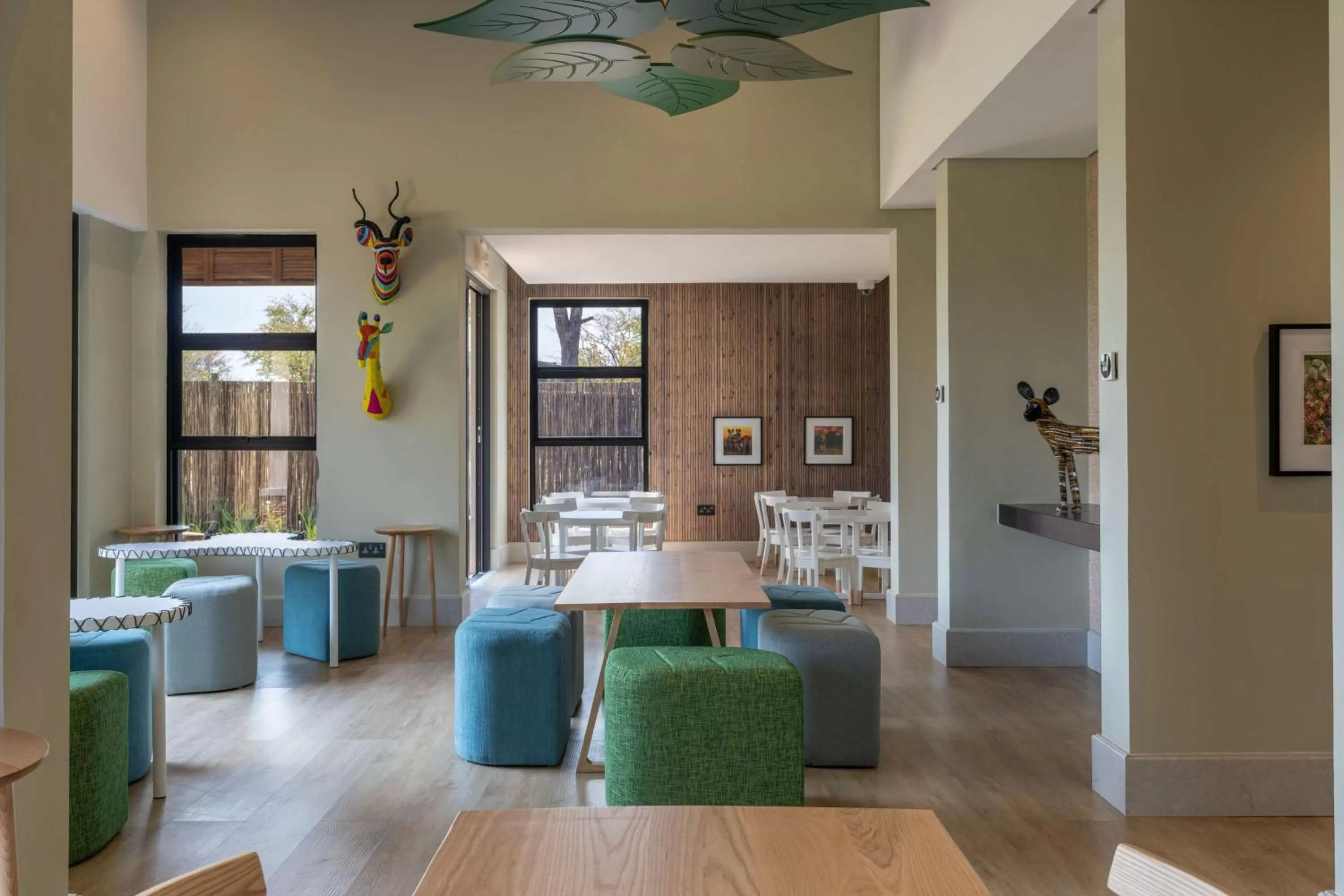 Lounge or bar in Radisson Blu Mosi-oa-Tunya Livingstone Resort