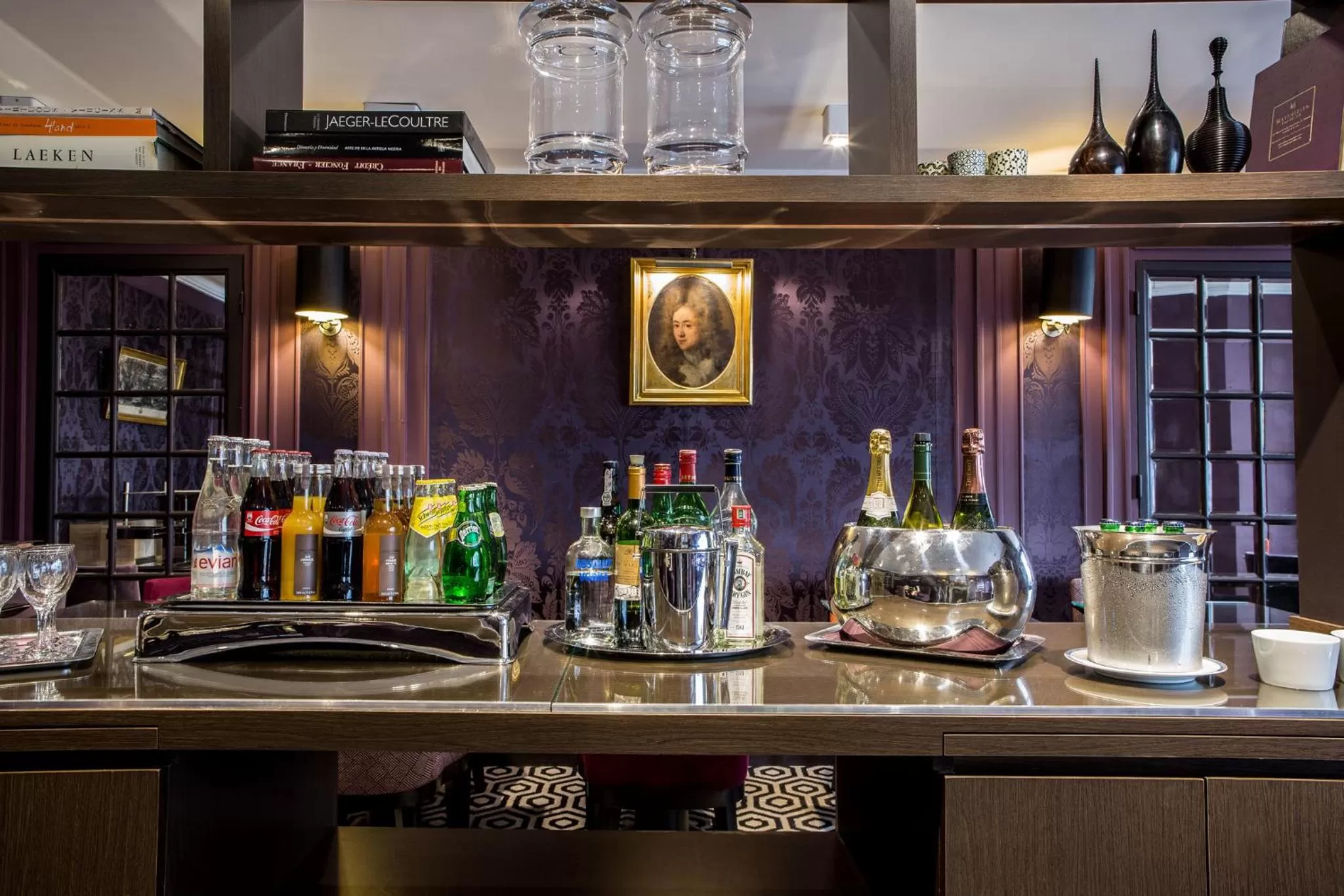 Lounge or bar in Hôtel Mansart - Esprit de France