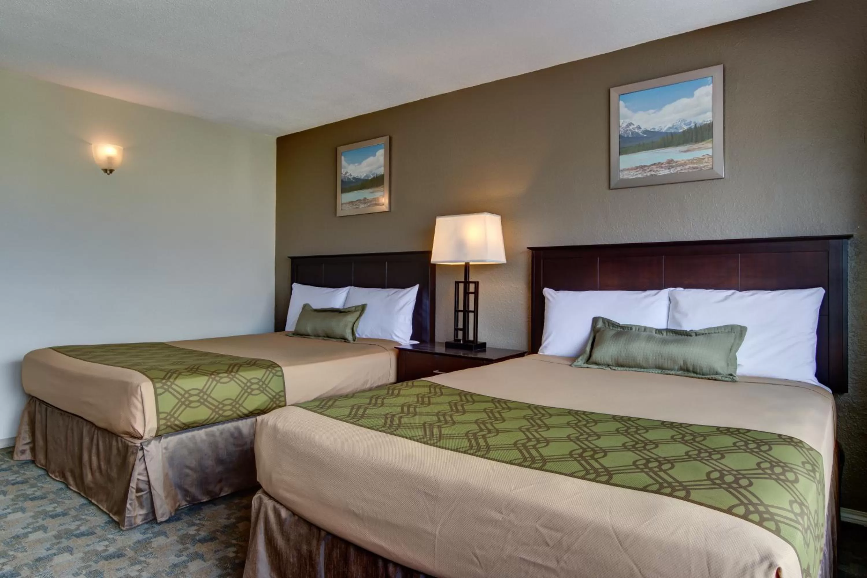 Bed in Knights Inn Kamloops