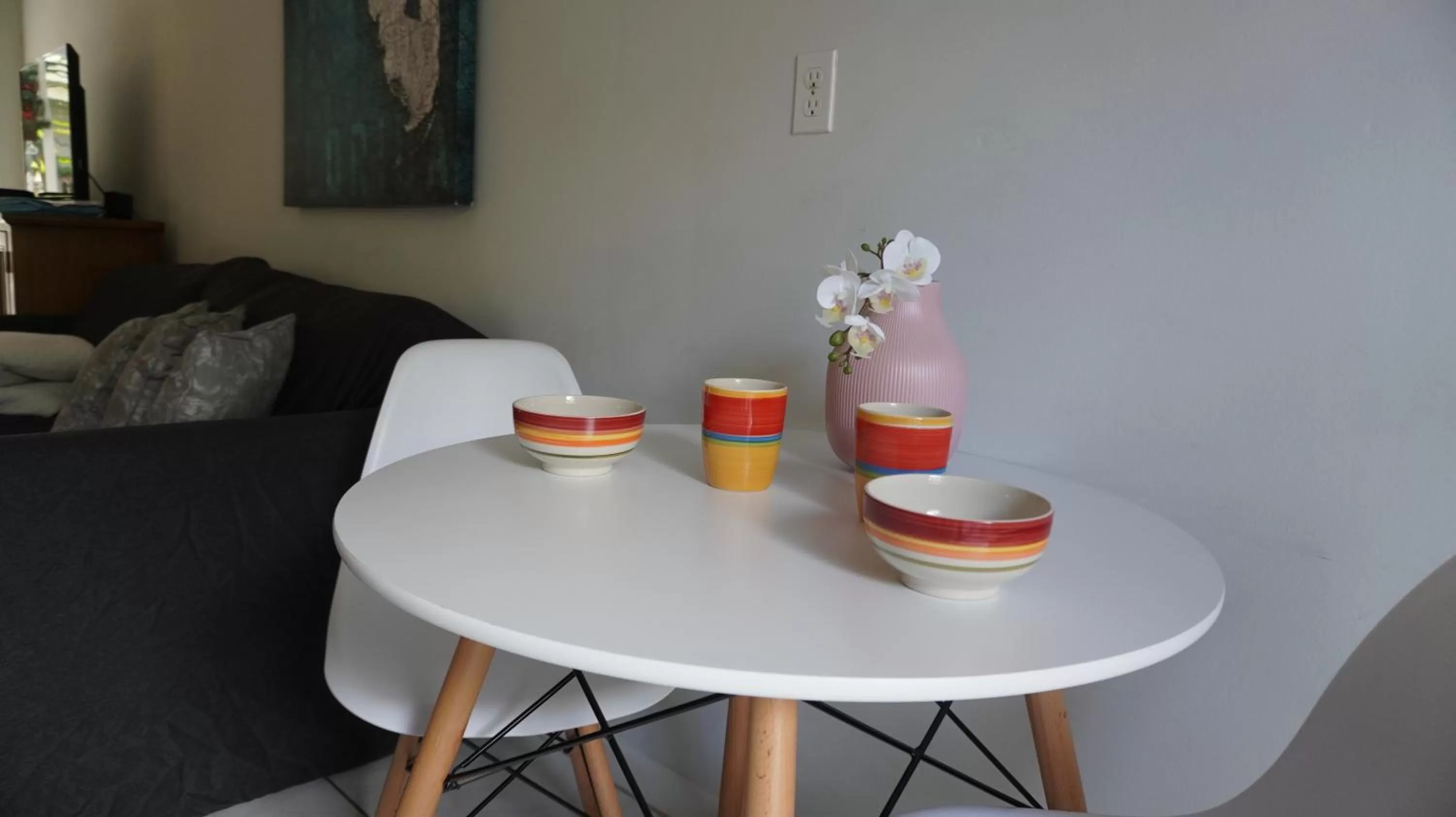 Dining area in 4145 By The Sea Inn & Suites