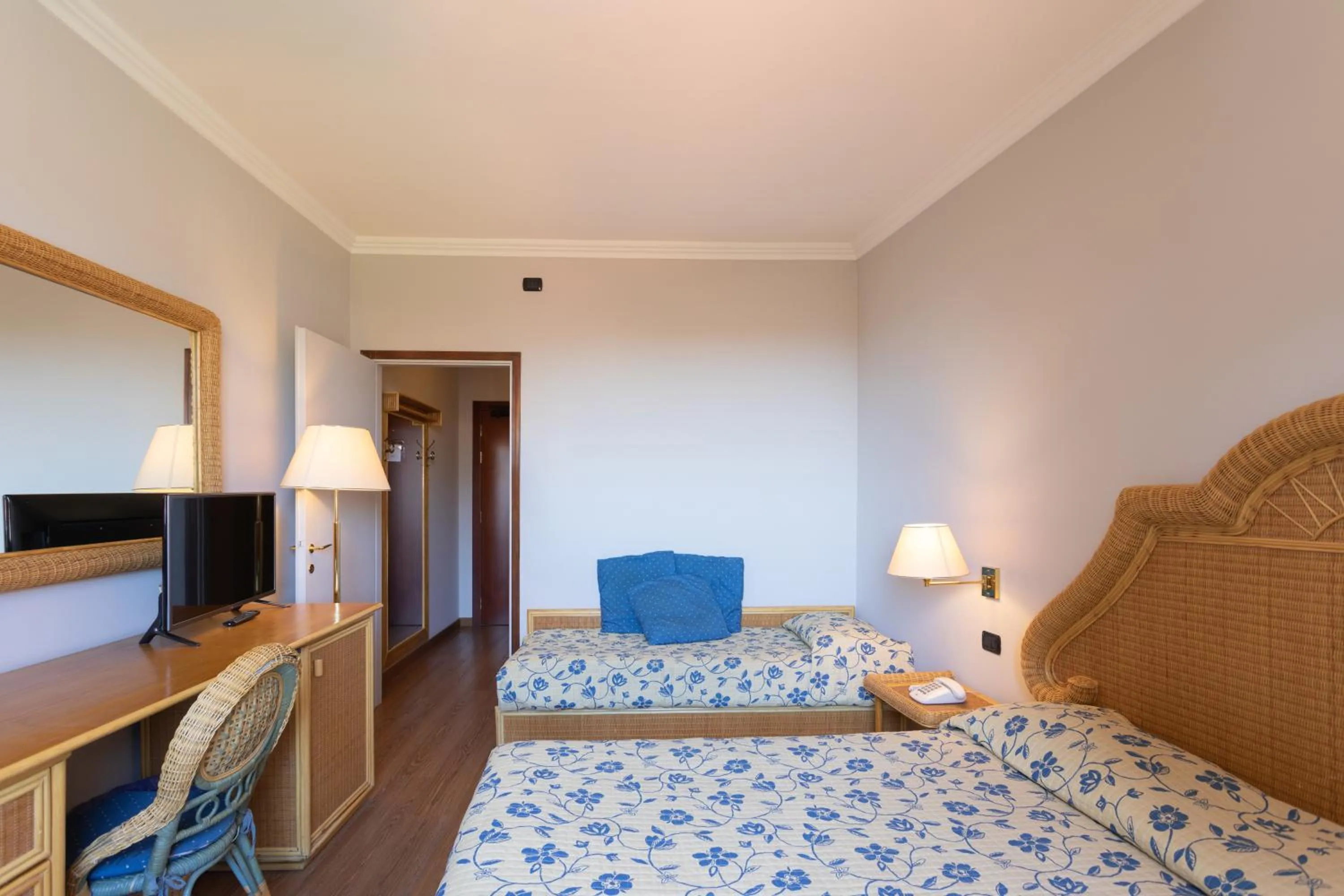 Photo of the whole room, Bed in Hotel Dei Tigli