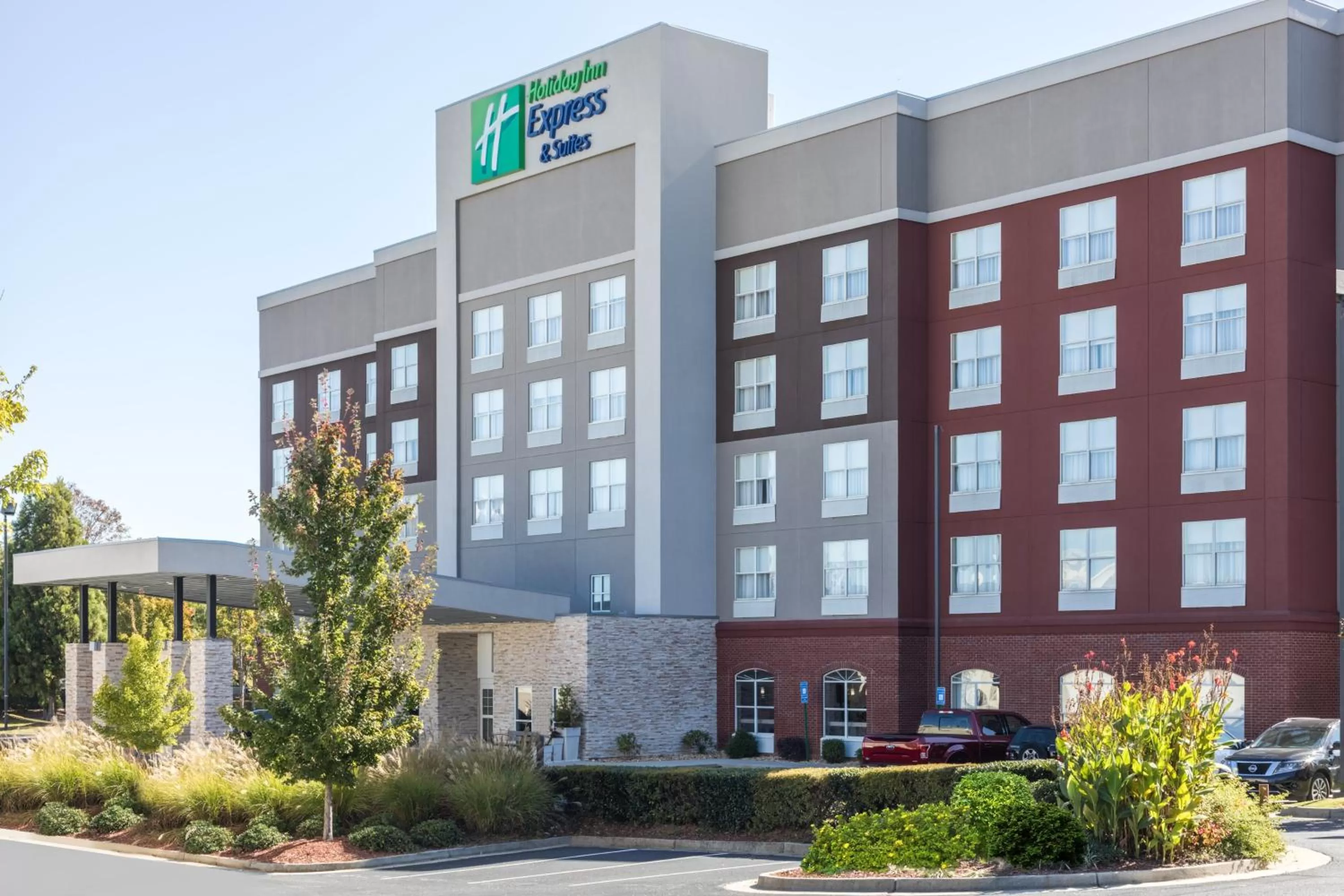 Property building in Holiday Inn Express & Suites Atlanta NE- Duluth by IHG