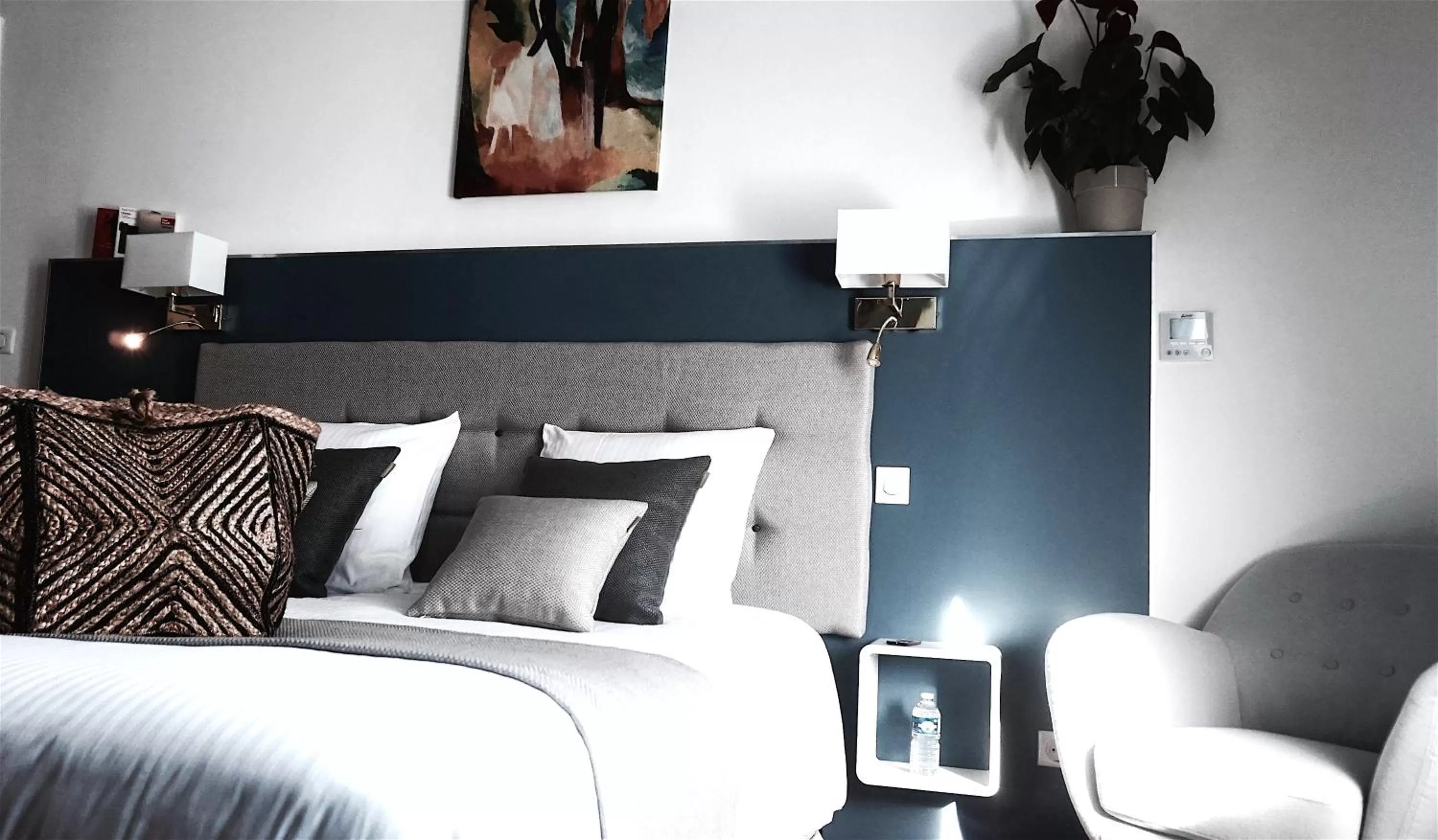 Bed in La Domitia - Maison d'hôtes, massages & bien-être