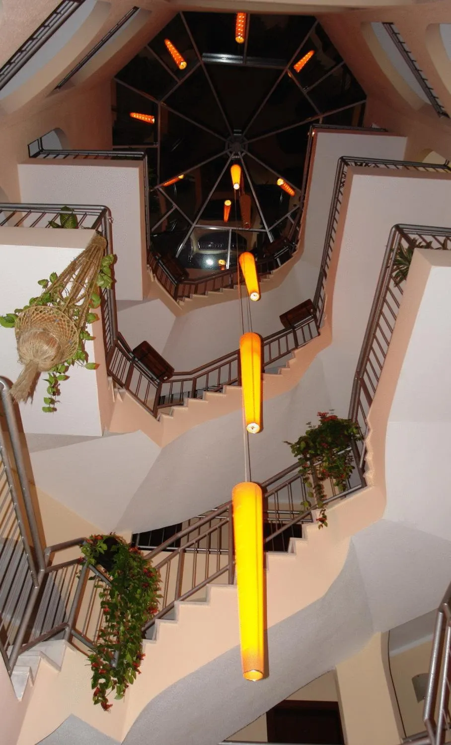 Communal lounge/ TV room in Ataer Hotel