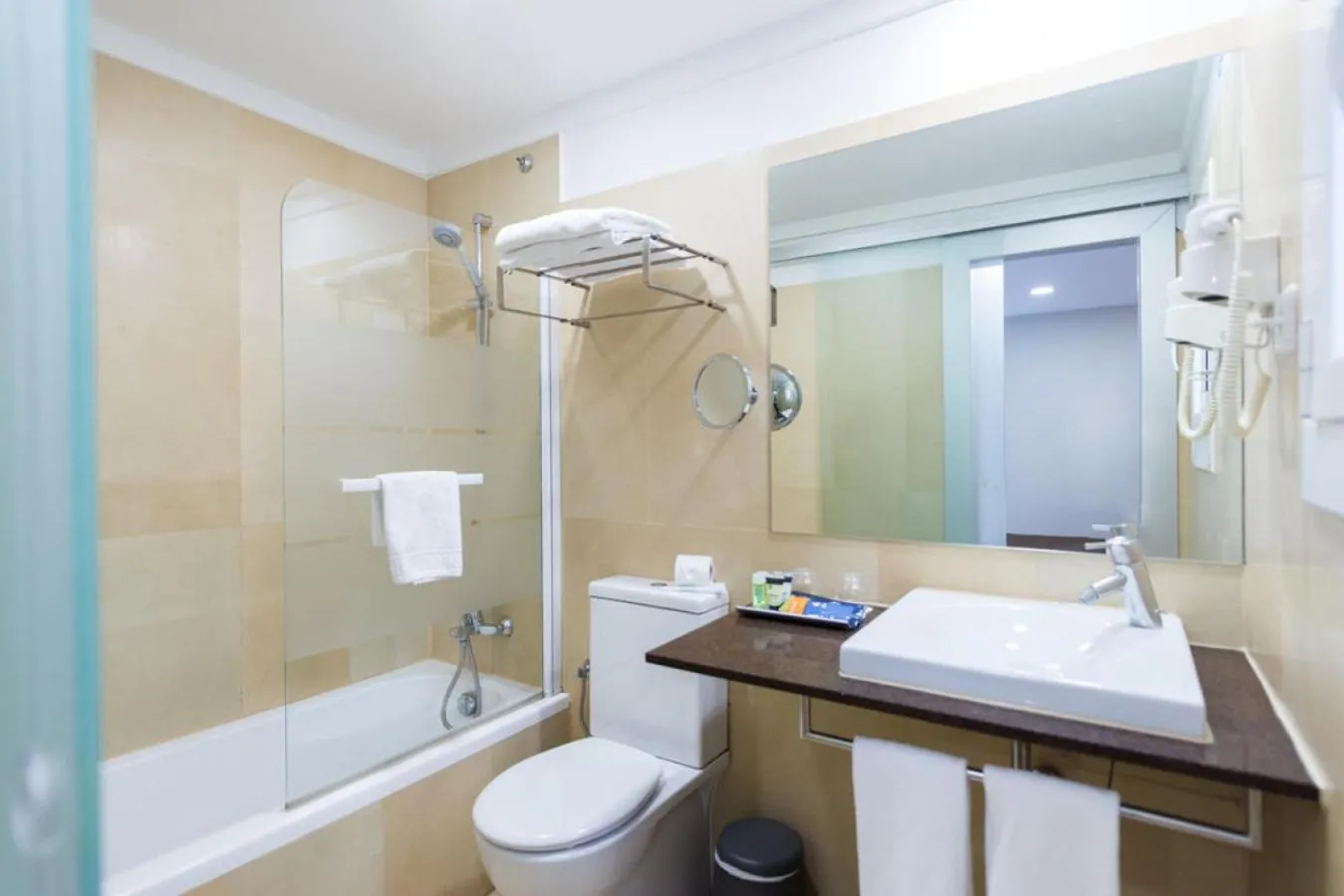 Bathroom in Senator Barcelona Apartments