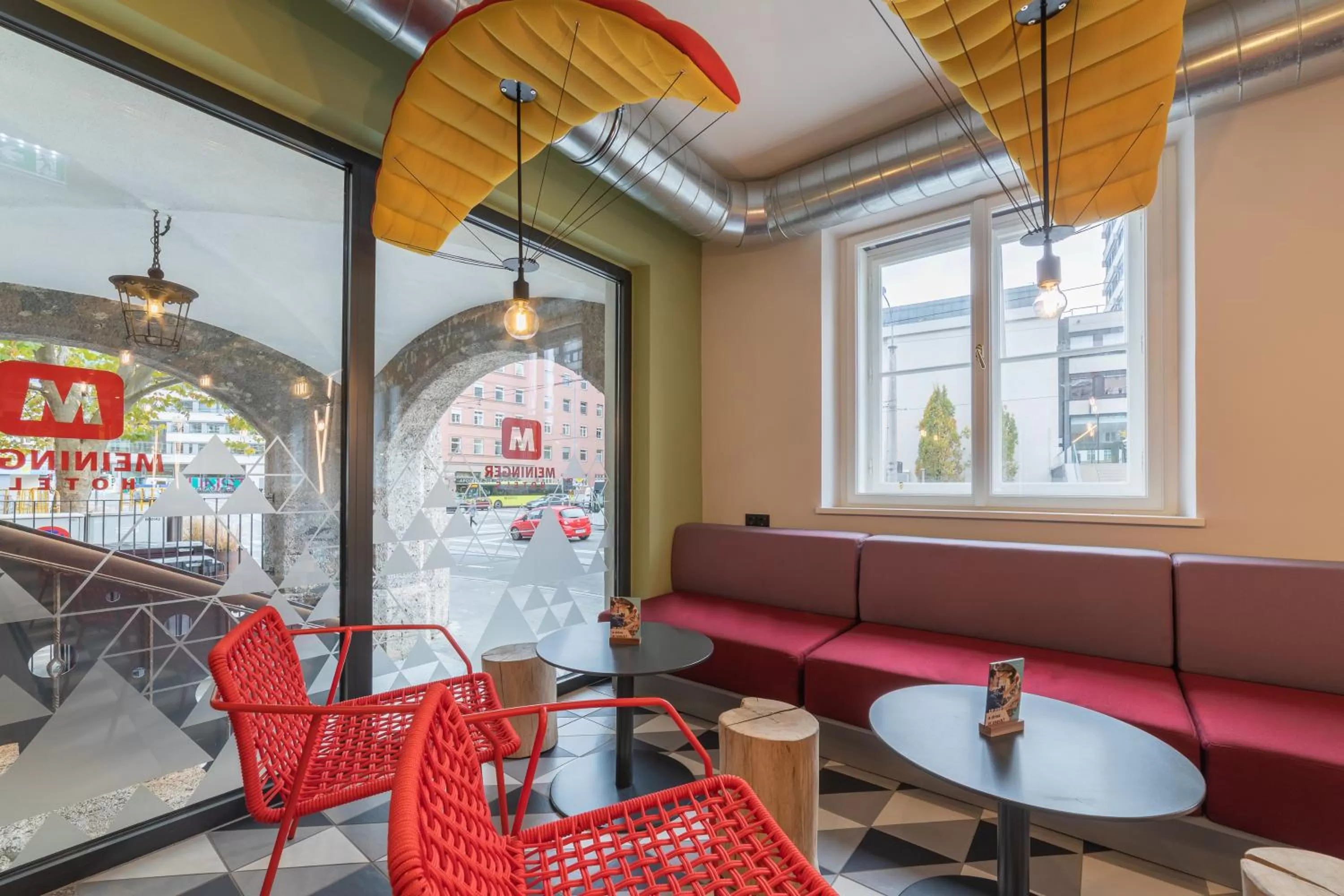 Lobby or reception in MEININGER Hotel Innsbruck Zentrum