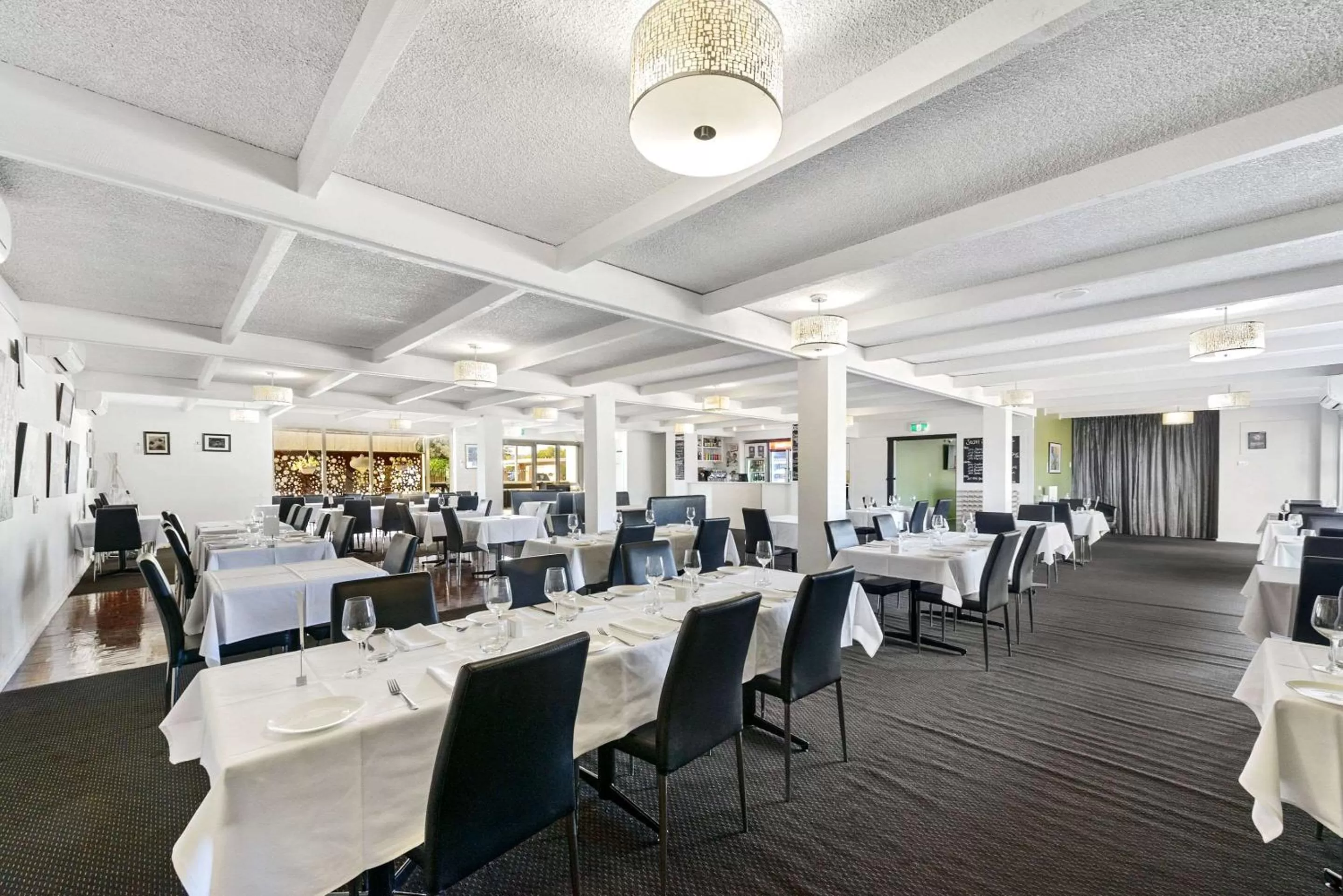 Restaurant/places to eat in Comfort Inn Flinders on Main
