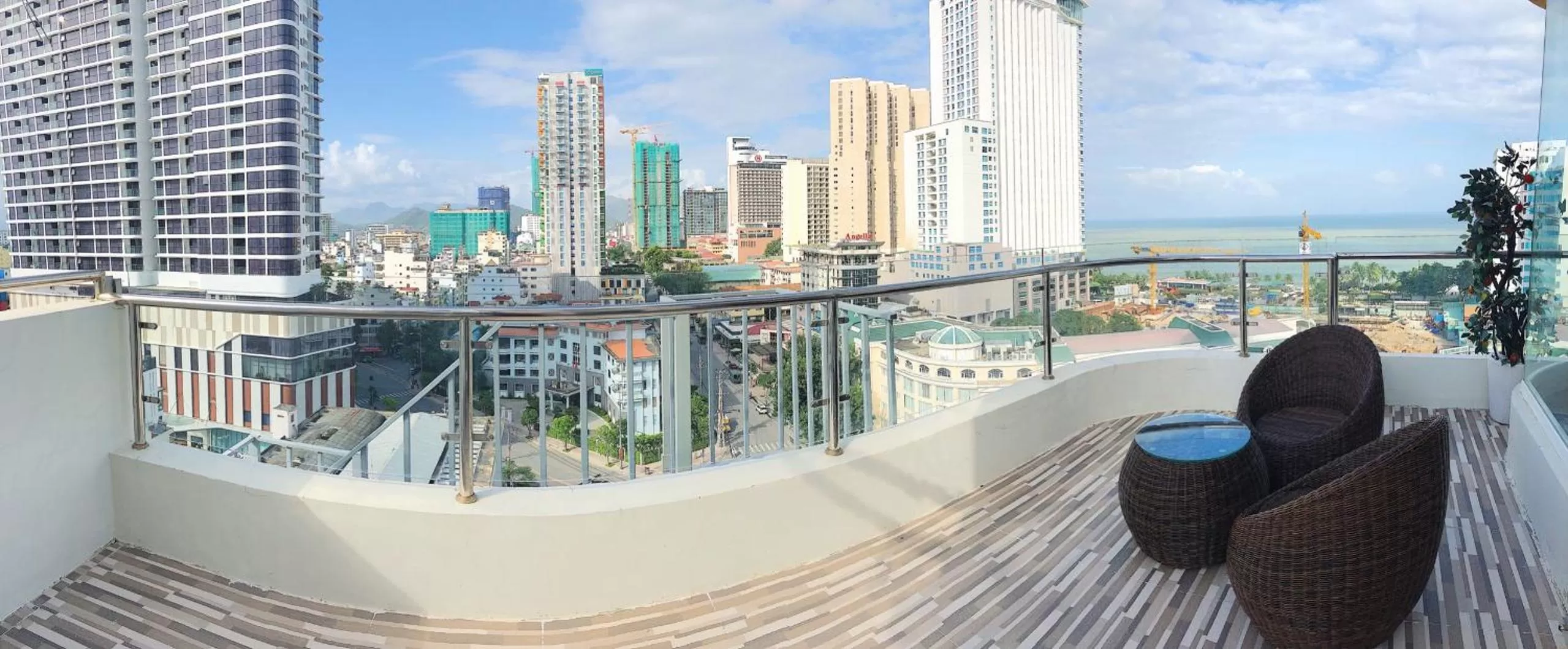 Balcony/Terrace in New Sun Hotel