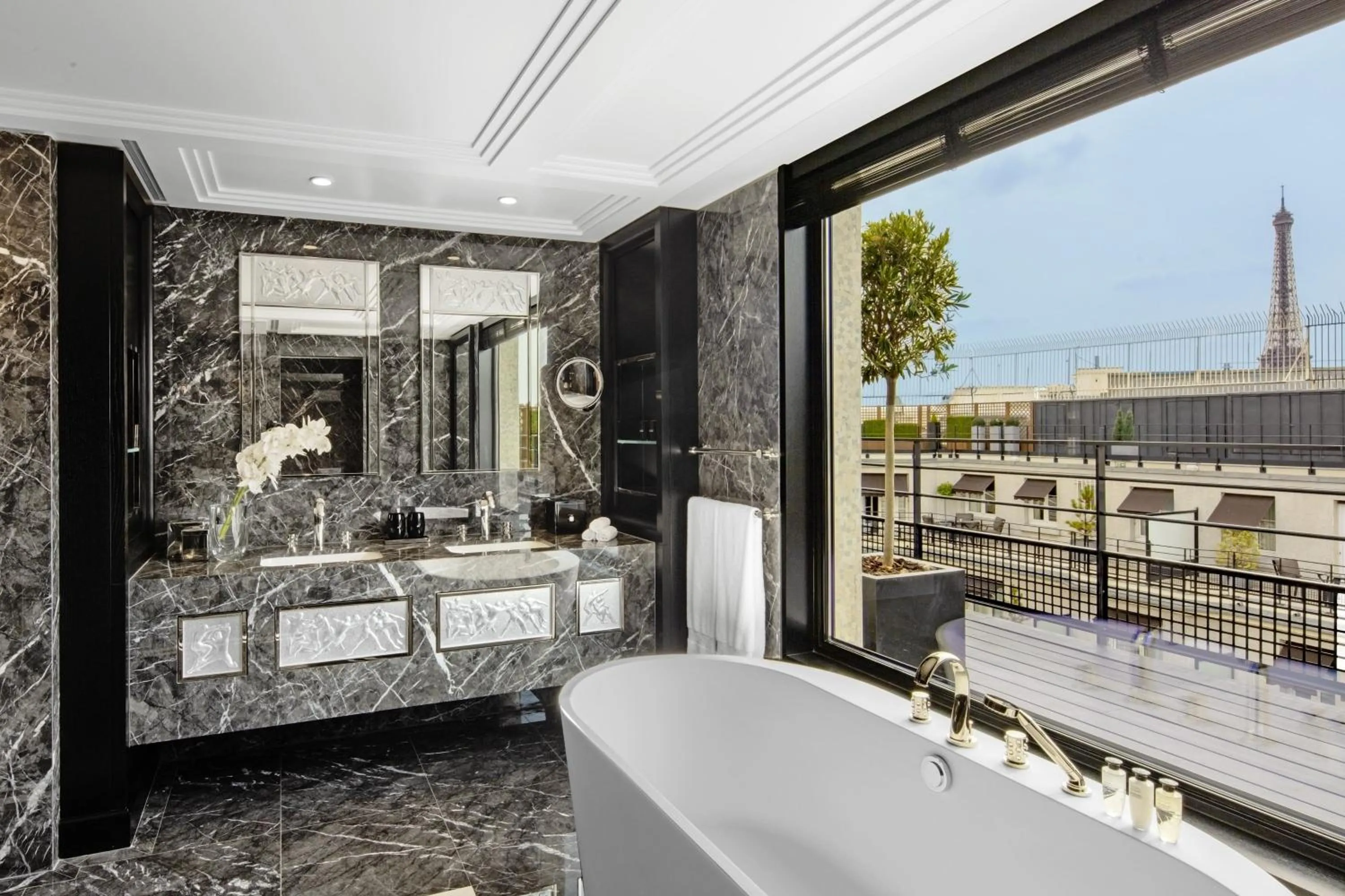 Bathroom in Prince de Galles, a Luxury Collection hotel, Paris