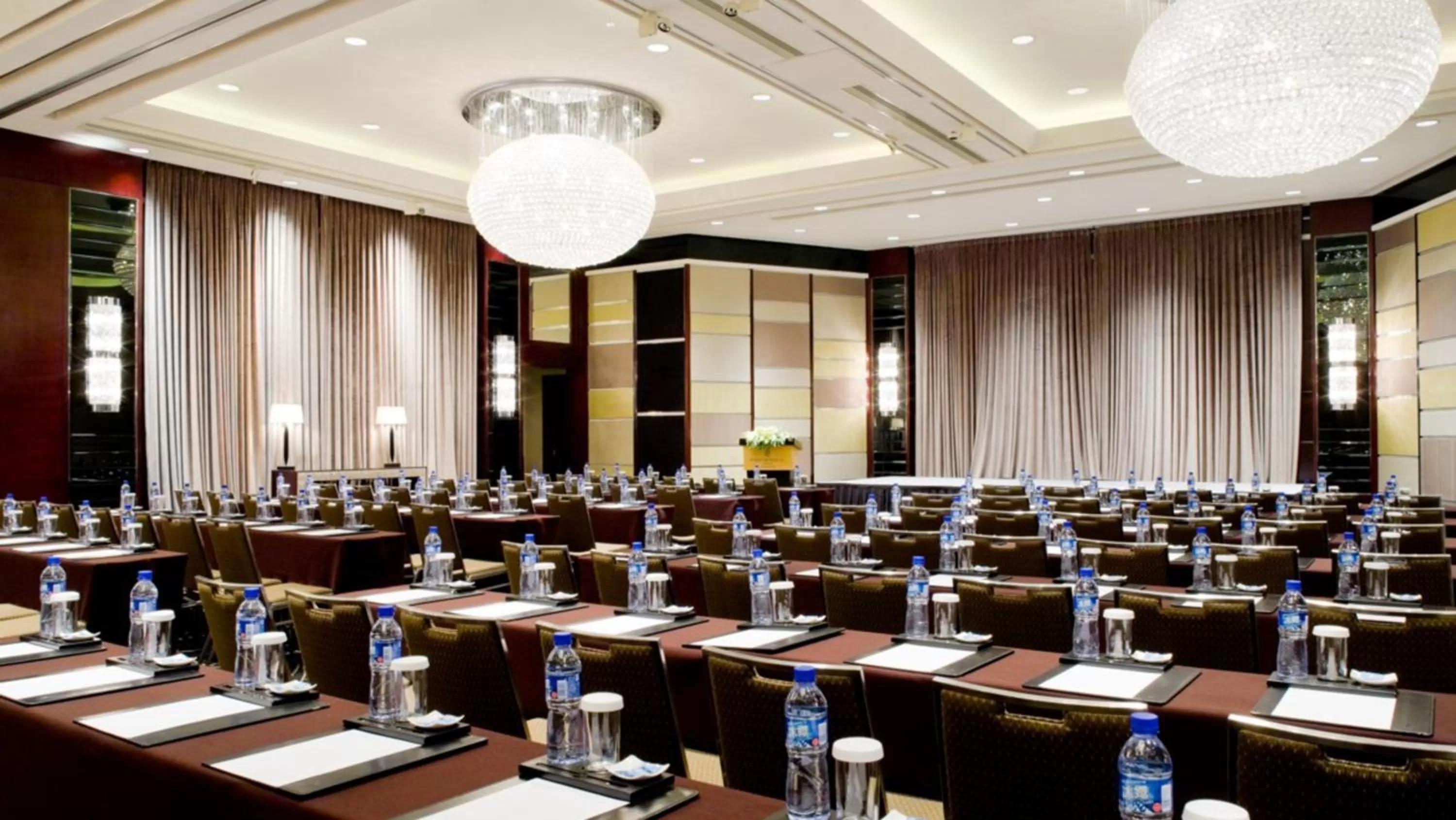 Meeting/conference room in InterContinental Shanghai Pudong by IHG