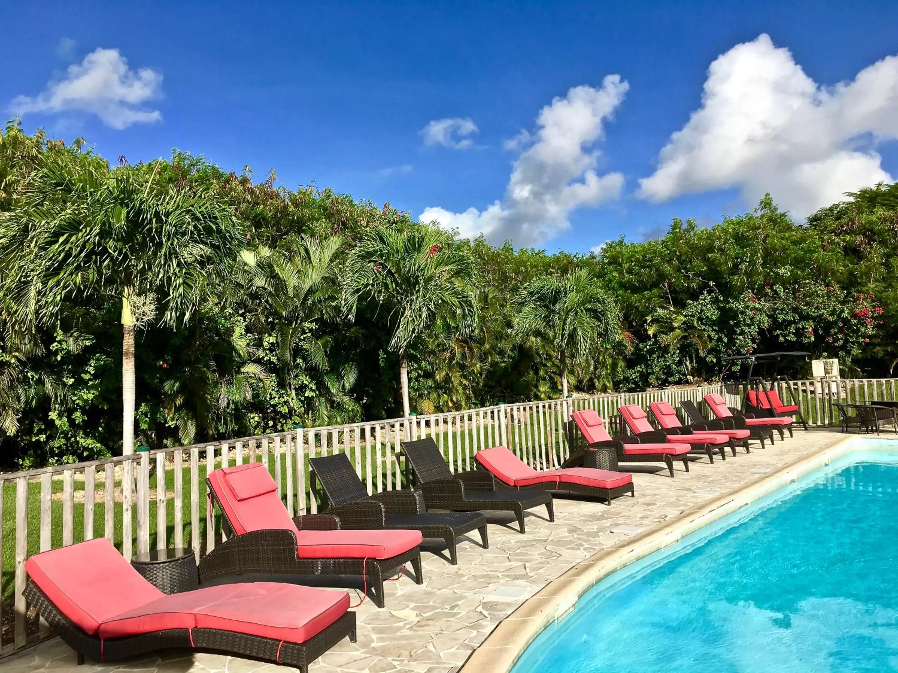 Swimming pool in Résidence Le Vallon Guadeloupe Parc Piscine Appartements & Studios