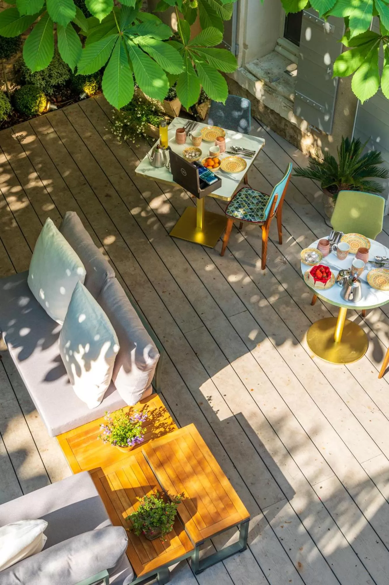 Garden in Le Clos Violette et Le 11 D'Aglaé - Hôtel de Charme Design de Luxe