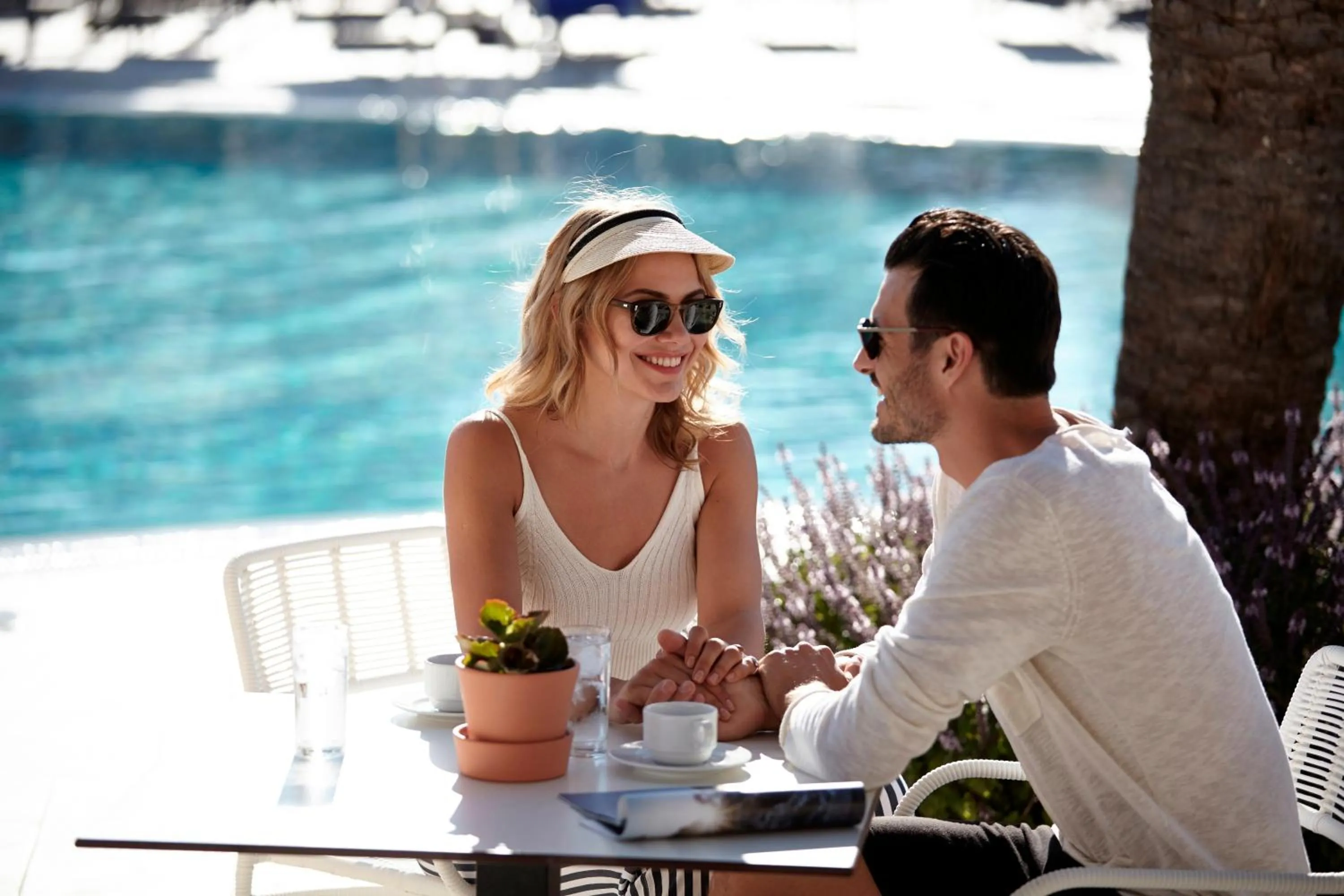 Restaurant/places to eat in Louis St. Elias Resort & Waterpark