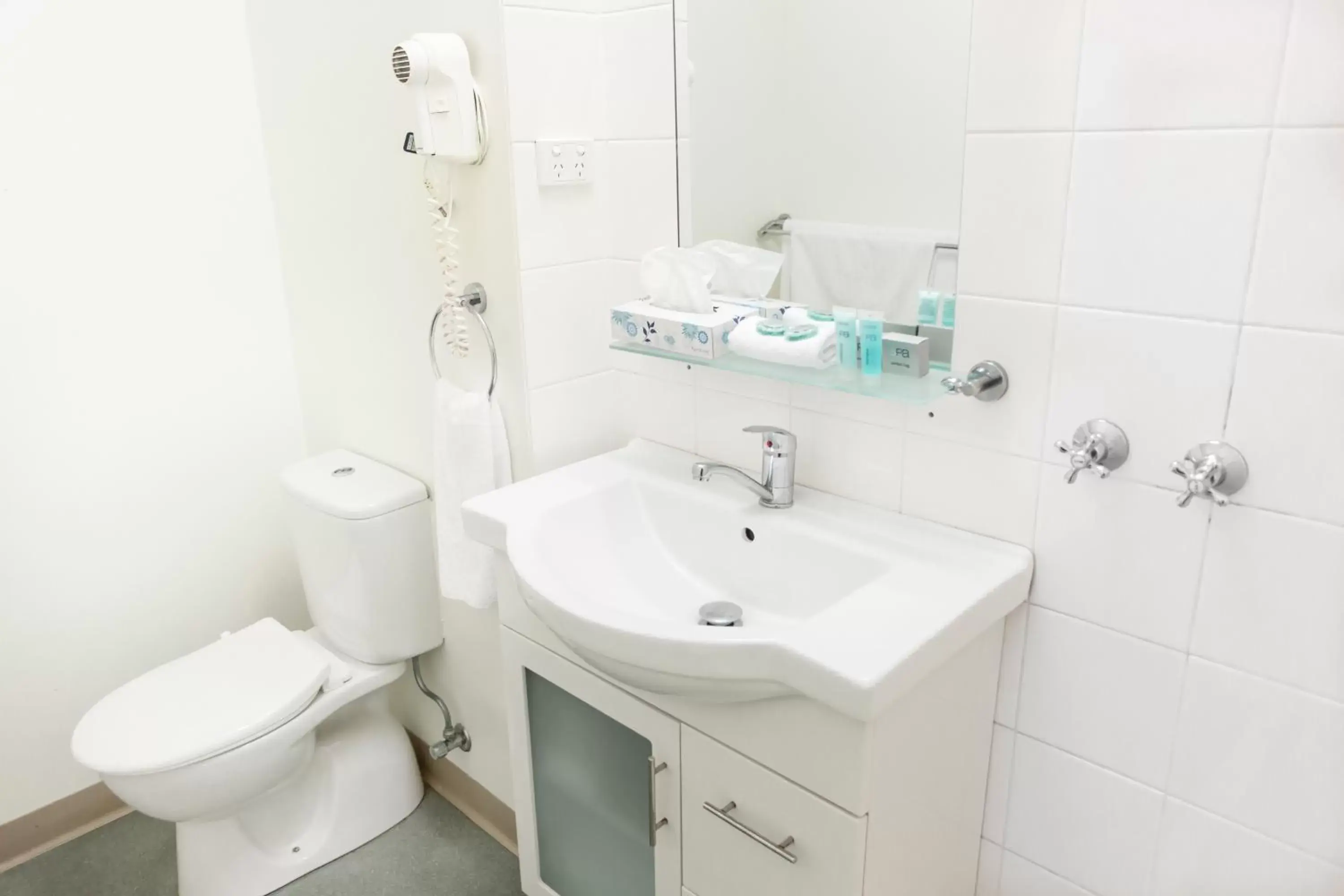 Double or Twin Room in Shoreline Hotel Double or Twin Room in Shoreline Hotel