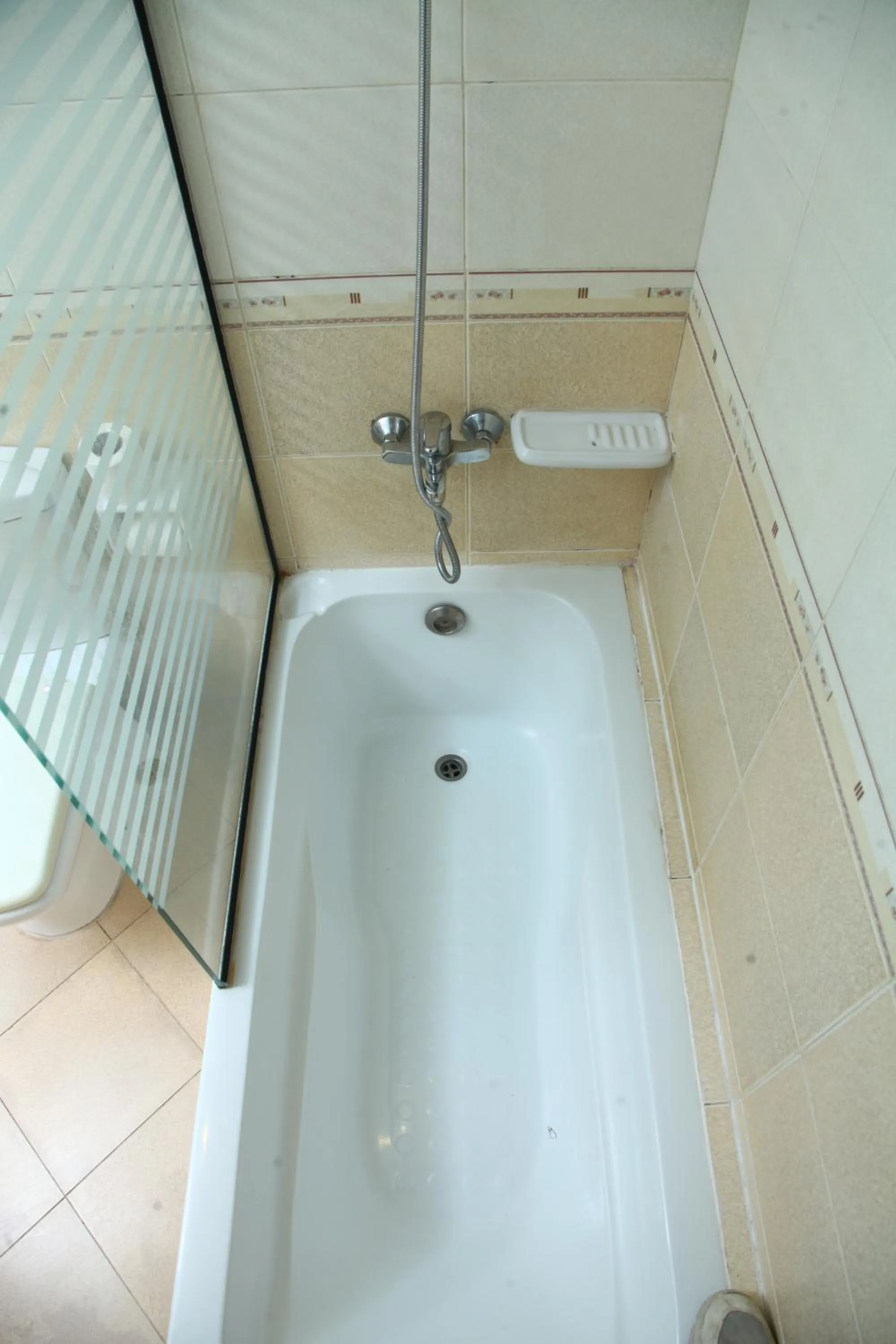 Shower in Dream Palace Hotel