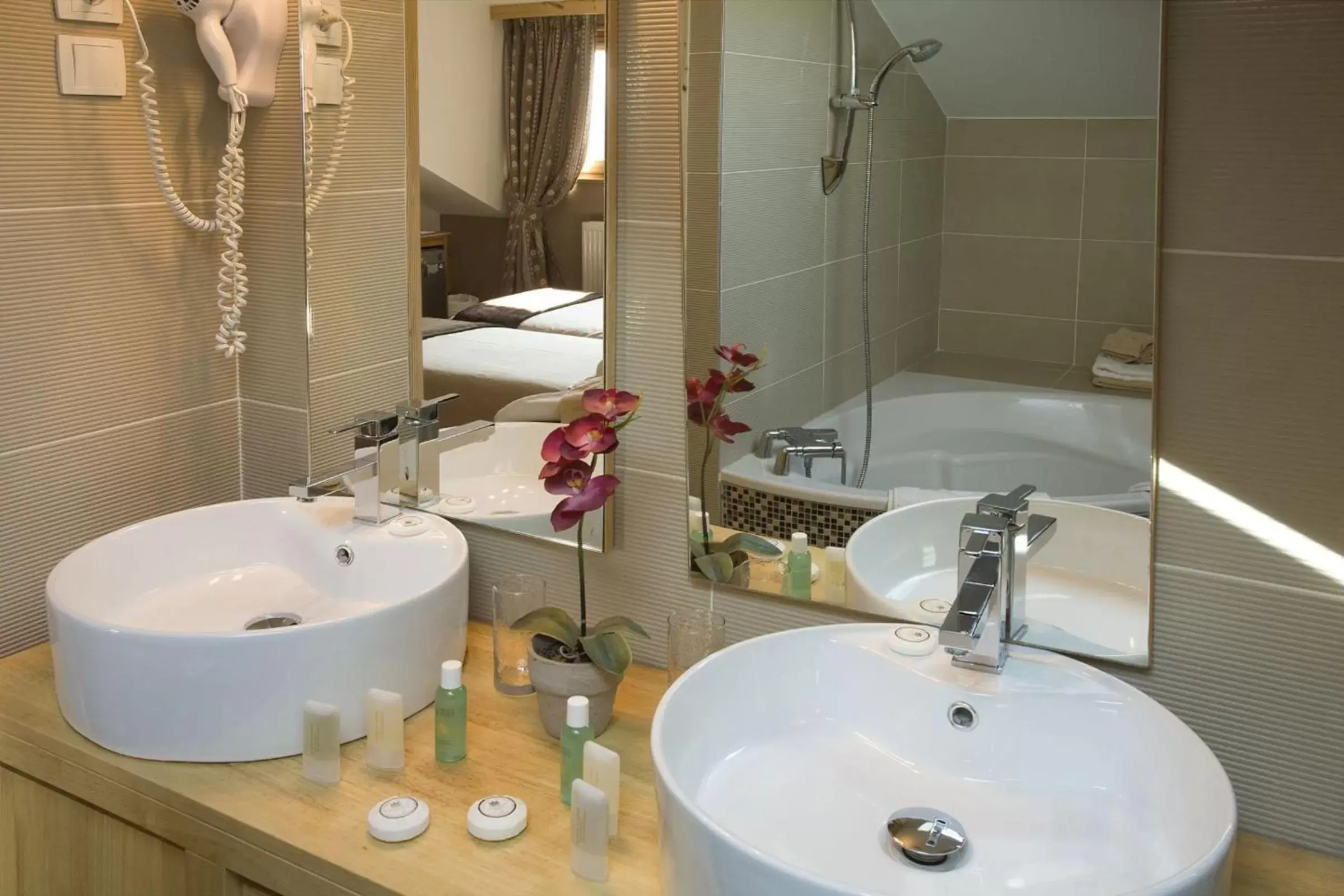 Junior Suite Premium in Les Gourmets - Chalet Hotel Junior Suite Premium in Les Gourmets - Chalet Hotel