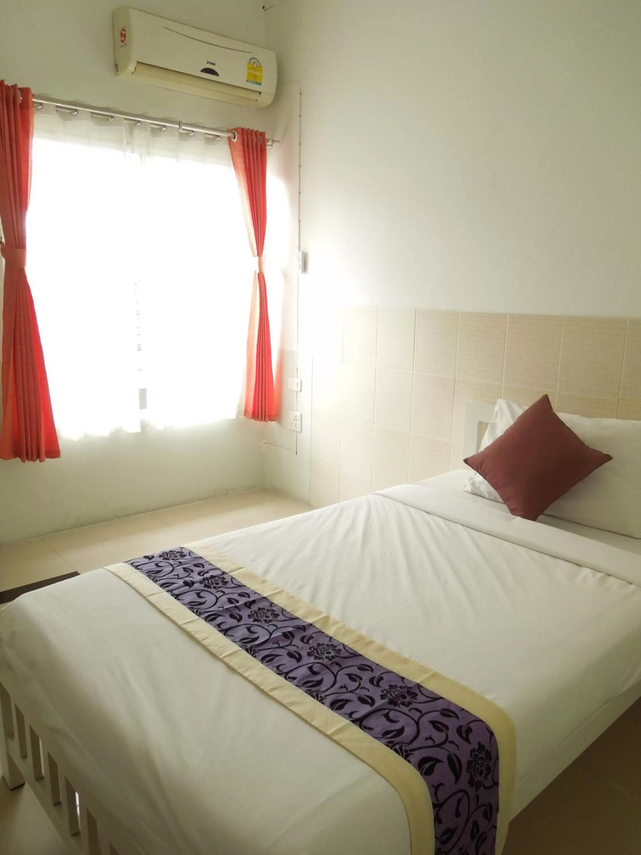 Bed in Ratchada 17 Place