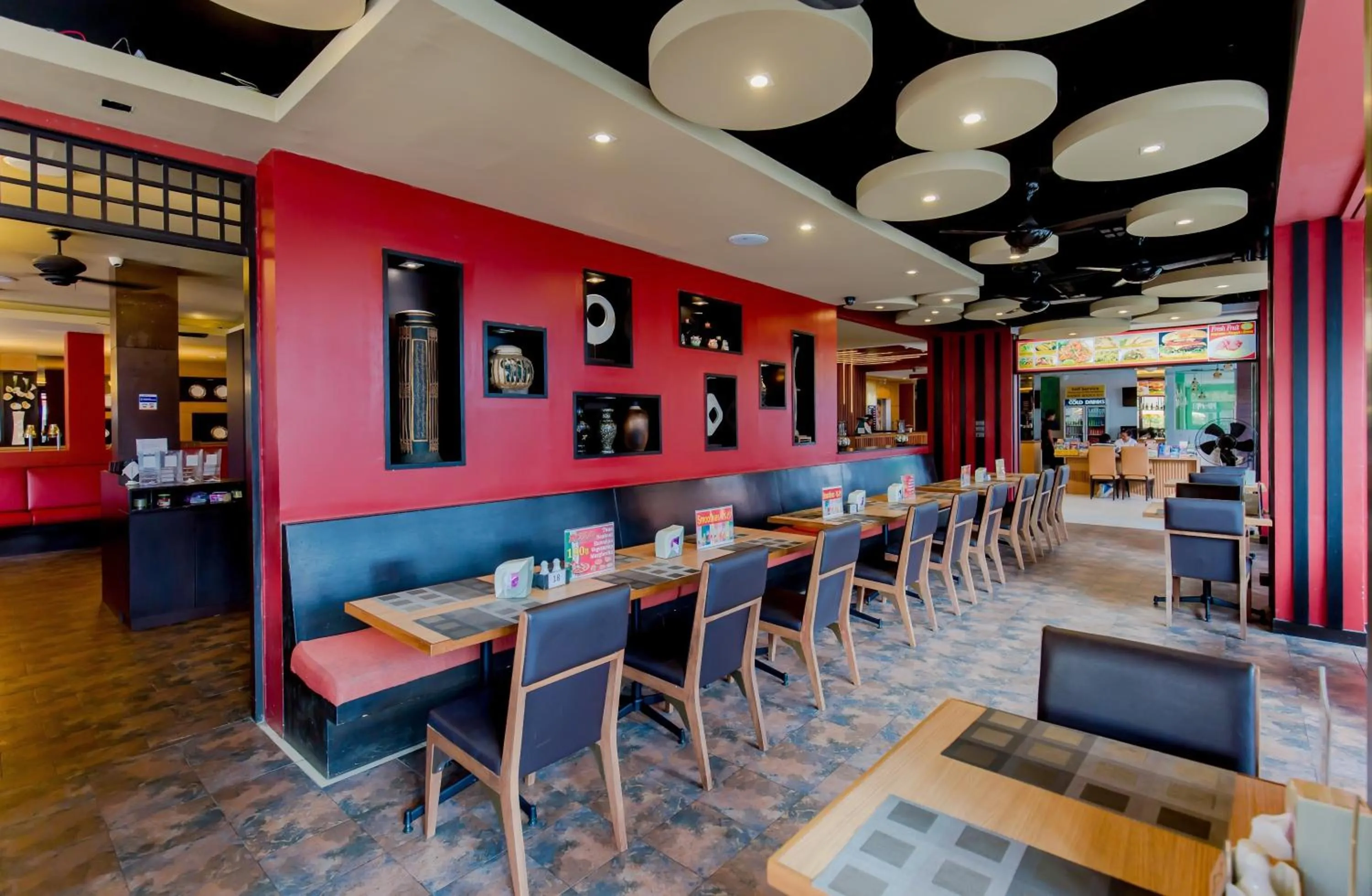 Restaurant/places to eat in Aspery Hotel - SHA Certified