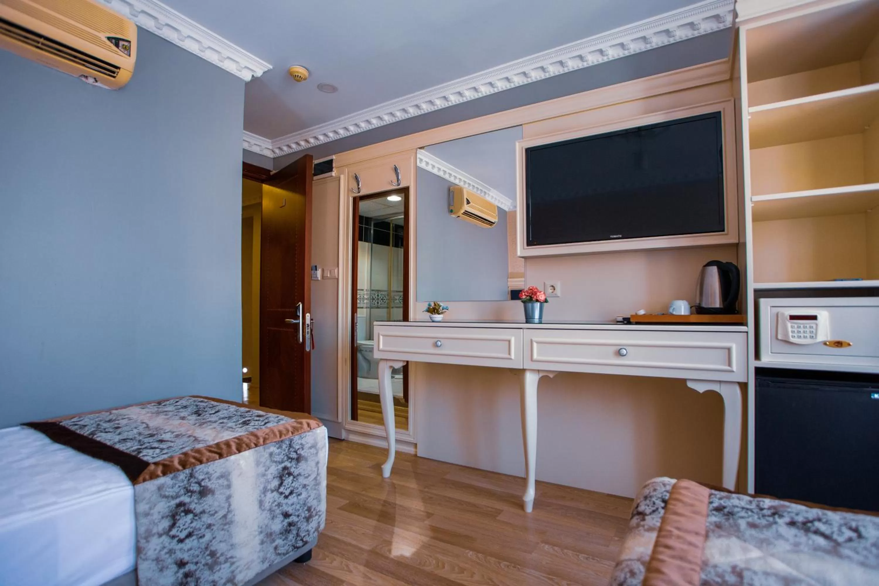 Bed in Best Nobel Hotel