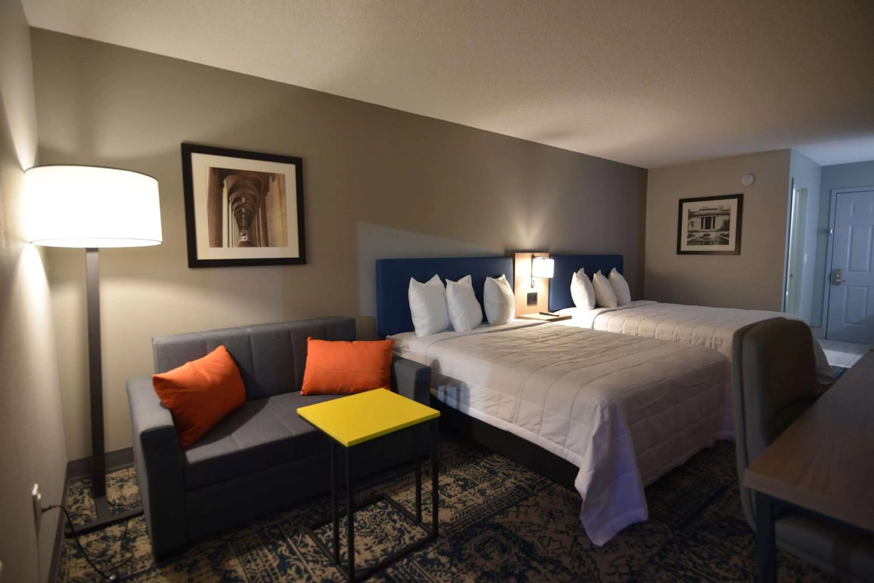 Photo of the whole room, Bed in Baymont by Wyndham Pine Grove I-81