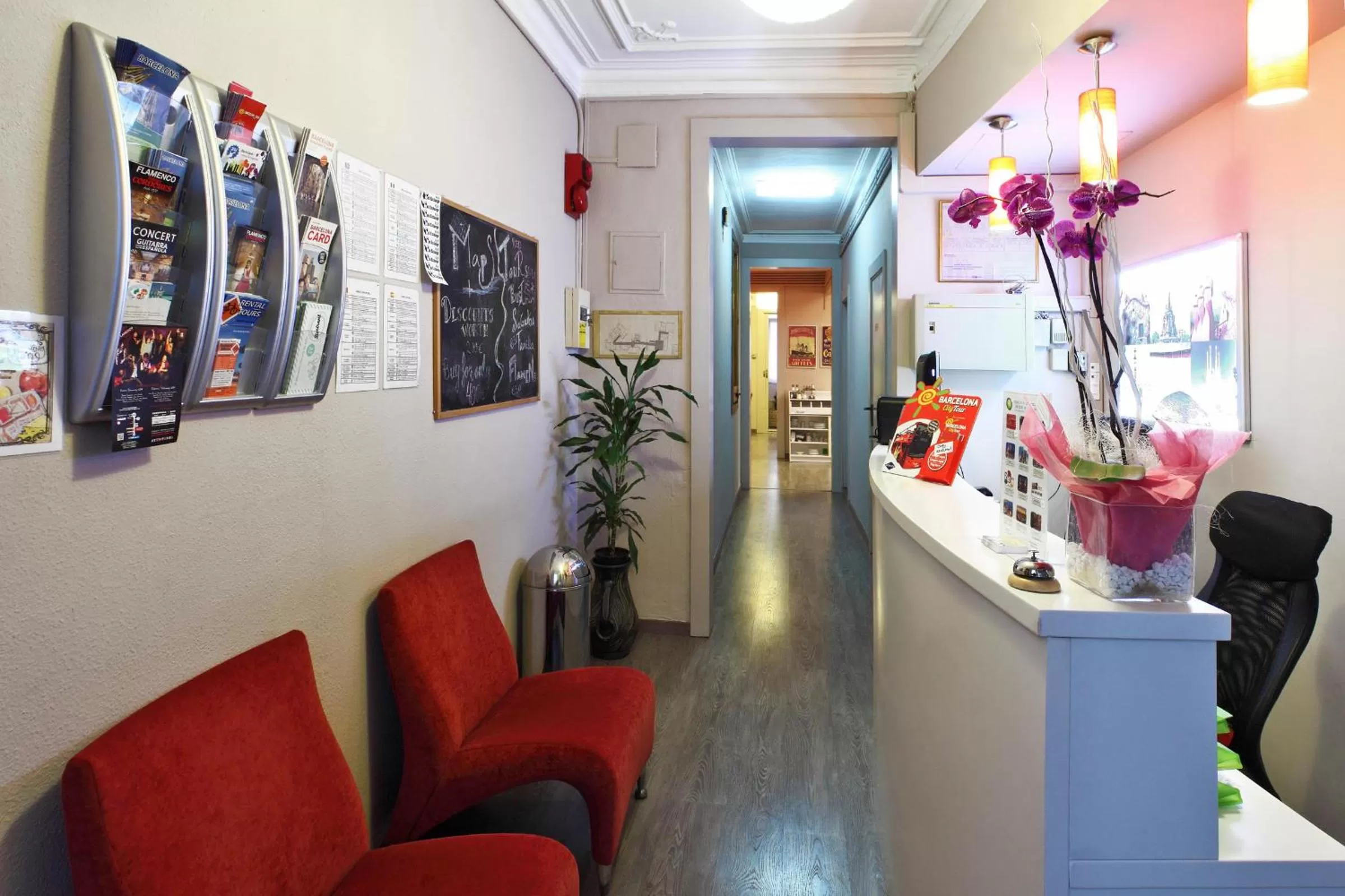 Lobby or reception in Hotel Ginebra